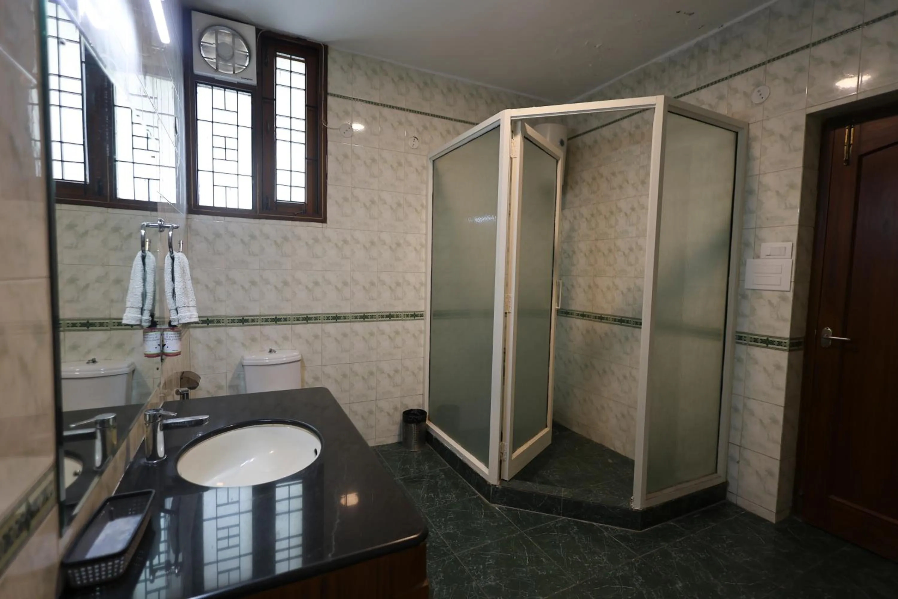 Bathroom in Gumaan Auberge