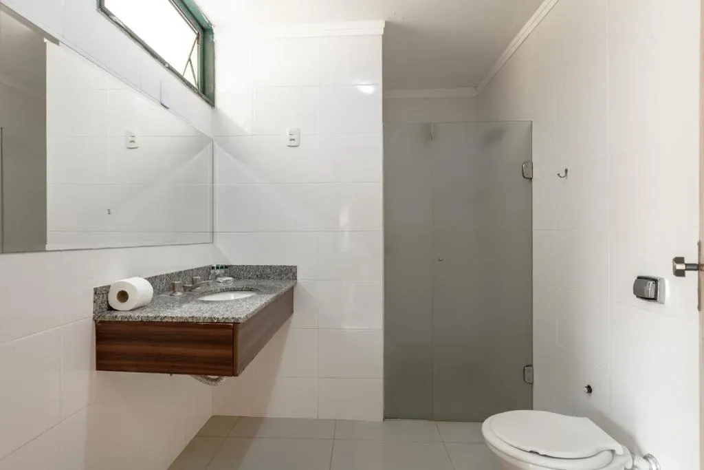 Shower in IPÊ PARK Convention Hotel