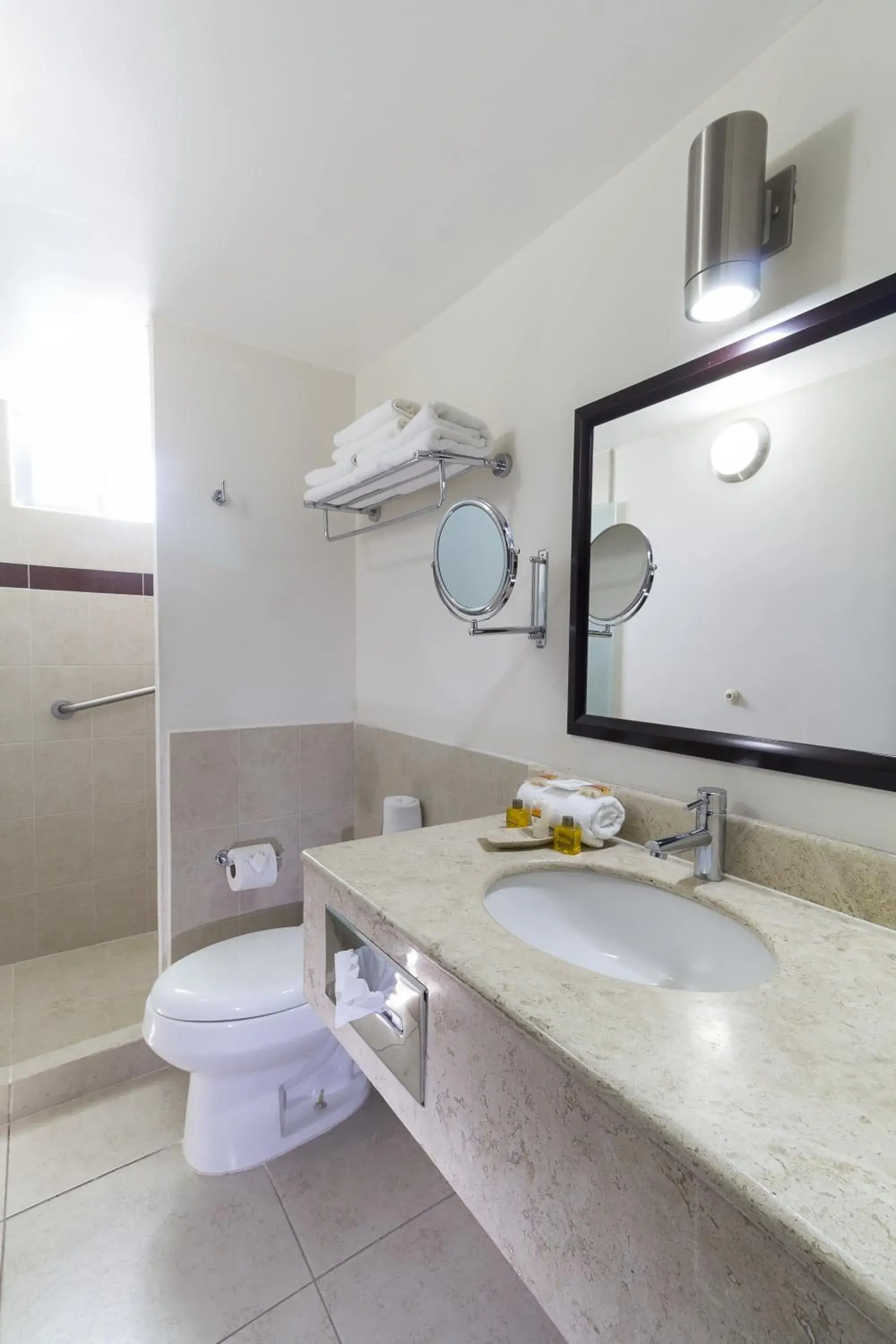 Bathroom in Hotel Tulija Palenque Bathroom in Hotel Tulija Palenque