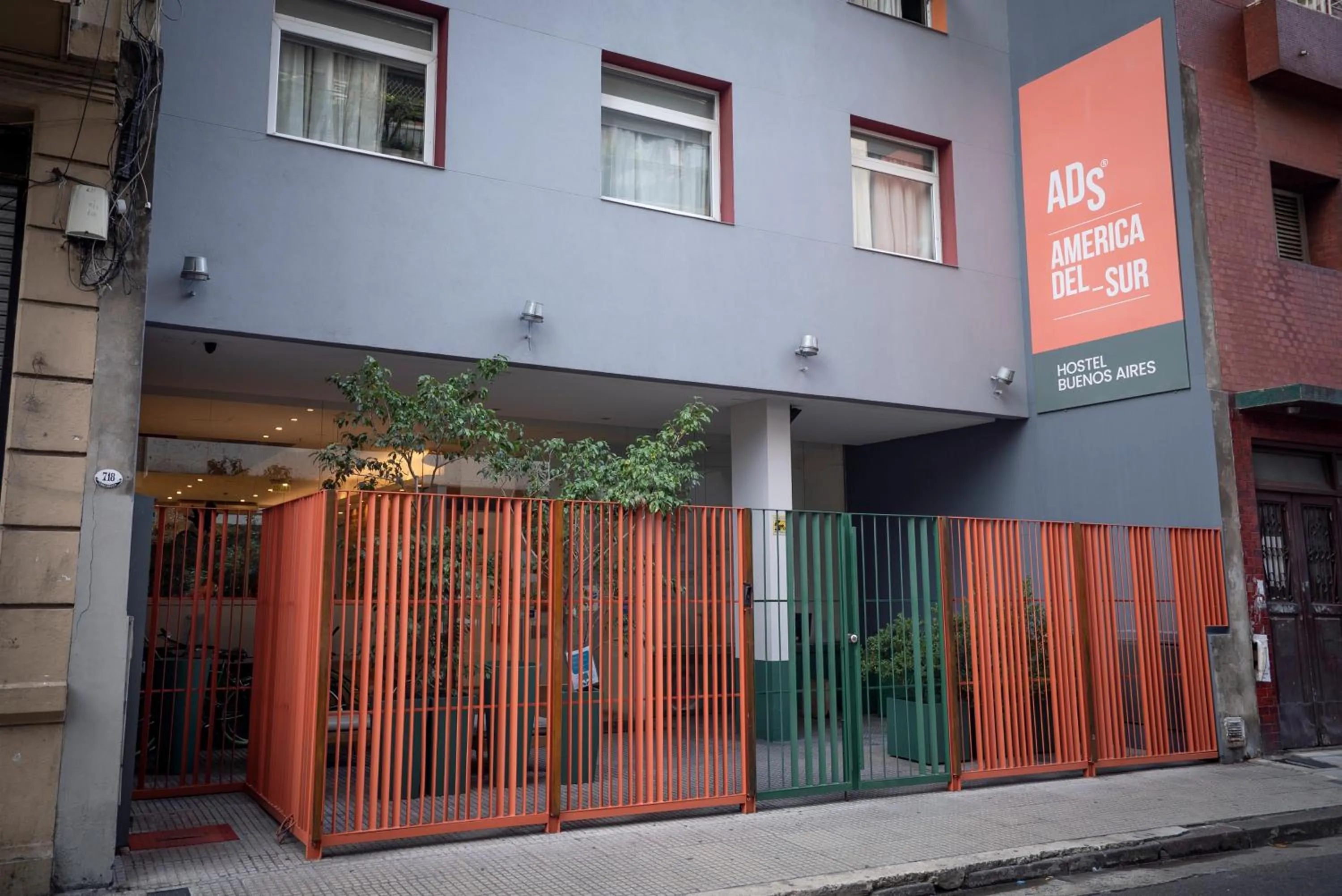 Lobby or reception in America Del Sur Hostel Buenos Aires