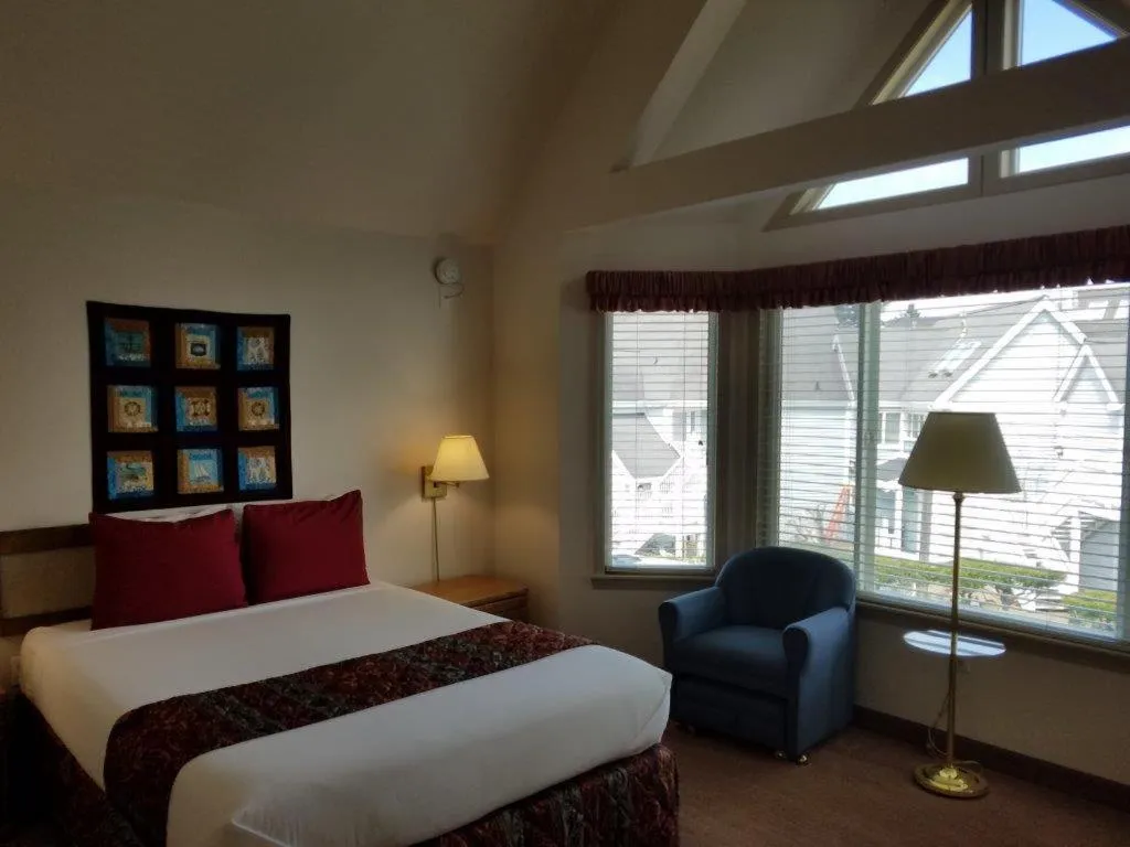 Bedroom, Bed in Schooner Landing