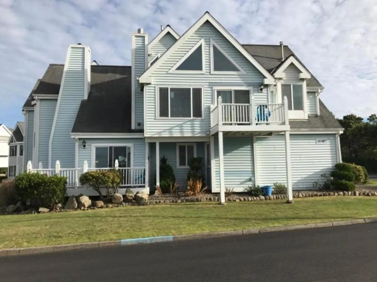 Facade/entrance in Schooner Landing