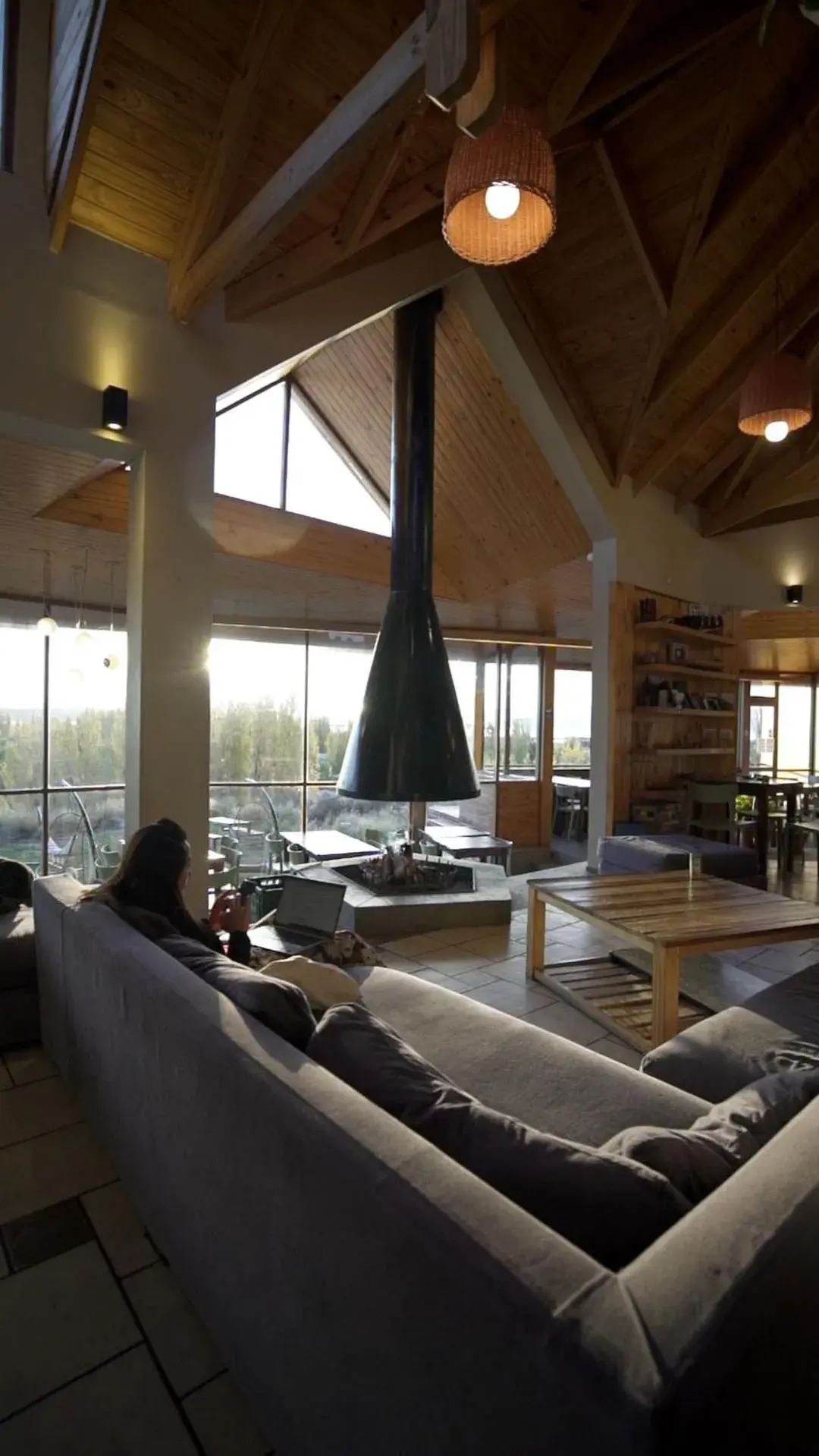 Property building in America Del Sur Calafate Hostel Property building in America Del Sur Calafate Hostel