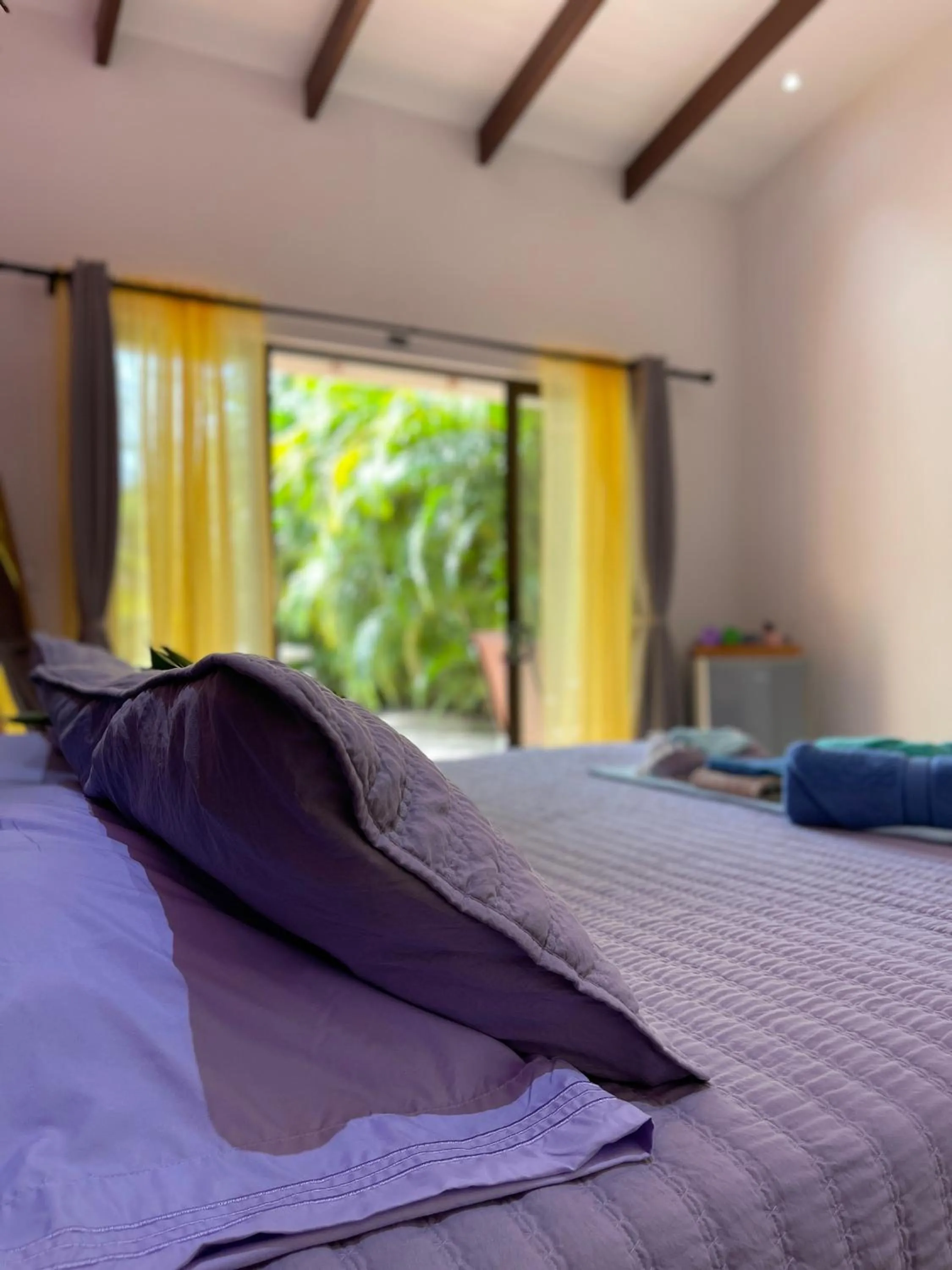 Bed in Surfside Mar Y Posa