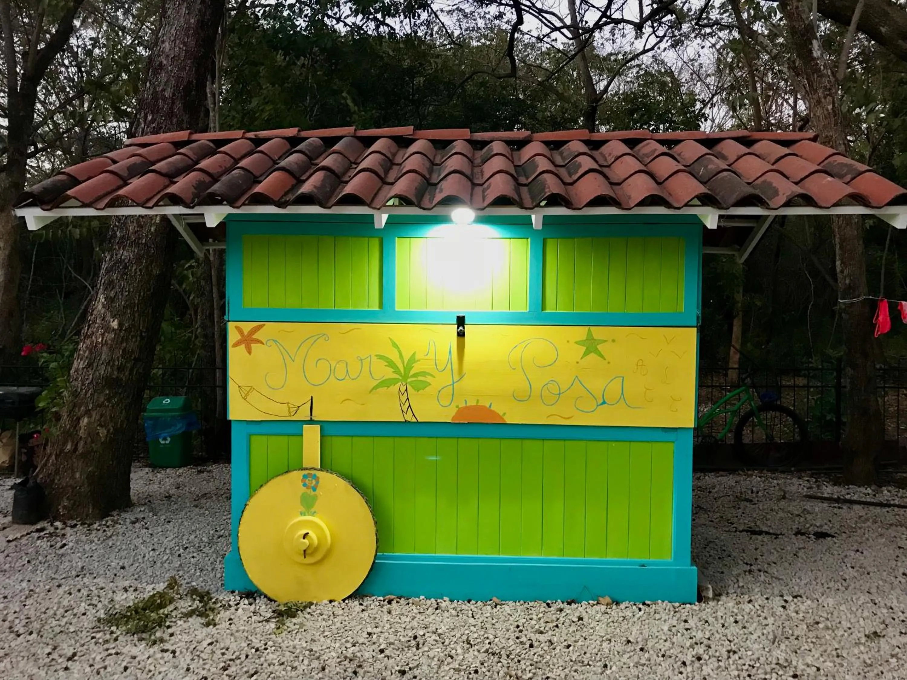 Garden in Surfside Mar Y Posa