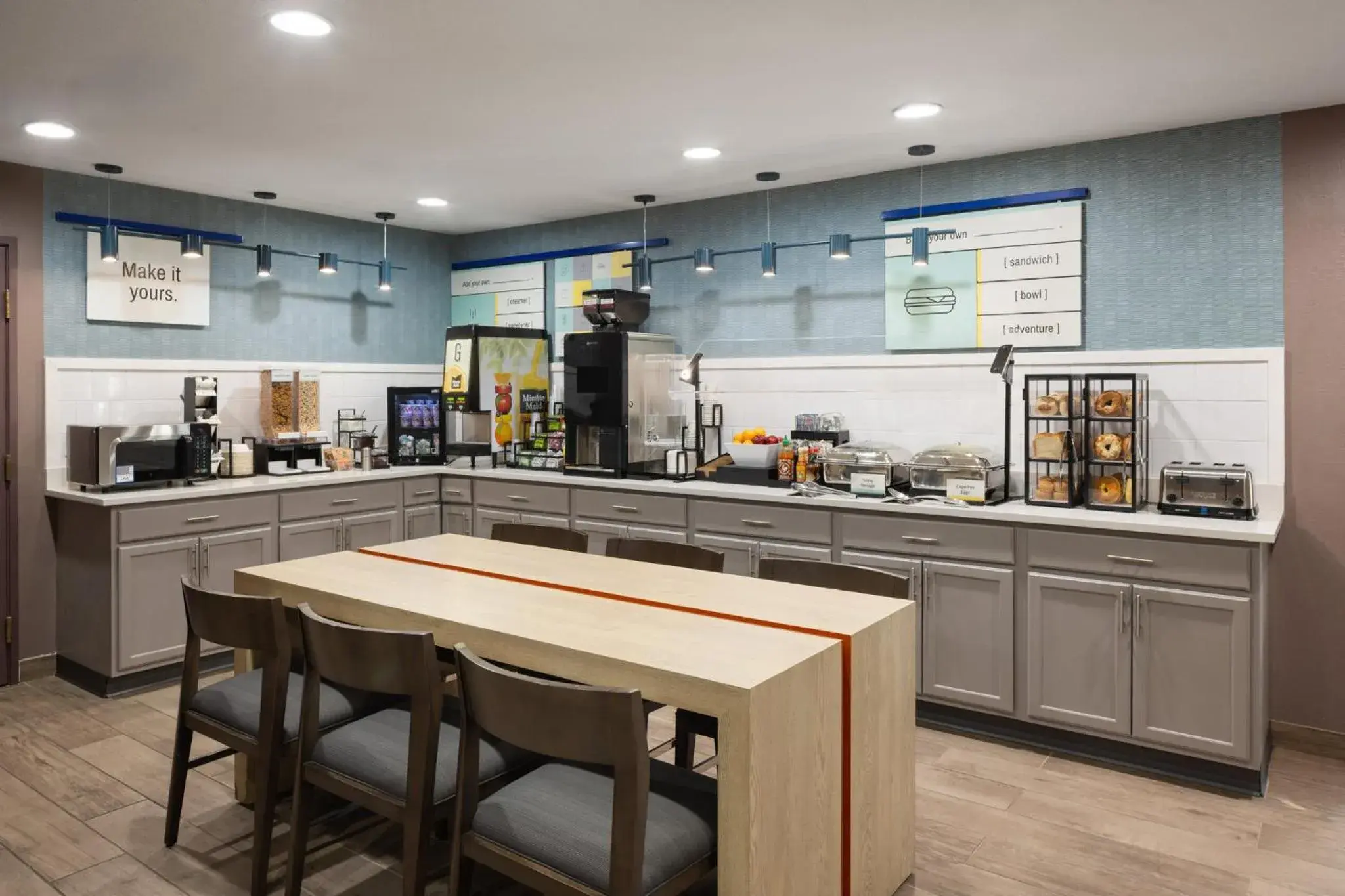 Breakfast in Garner Hotel Phoenix Northwest - Surprise by IHG Breakfast in Garner Hotel Phoenix Northwest - Surprise by IHG