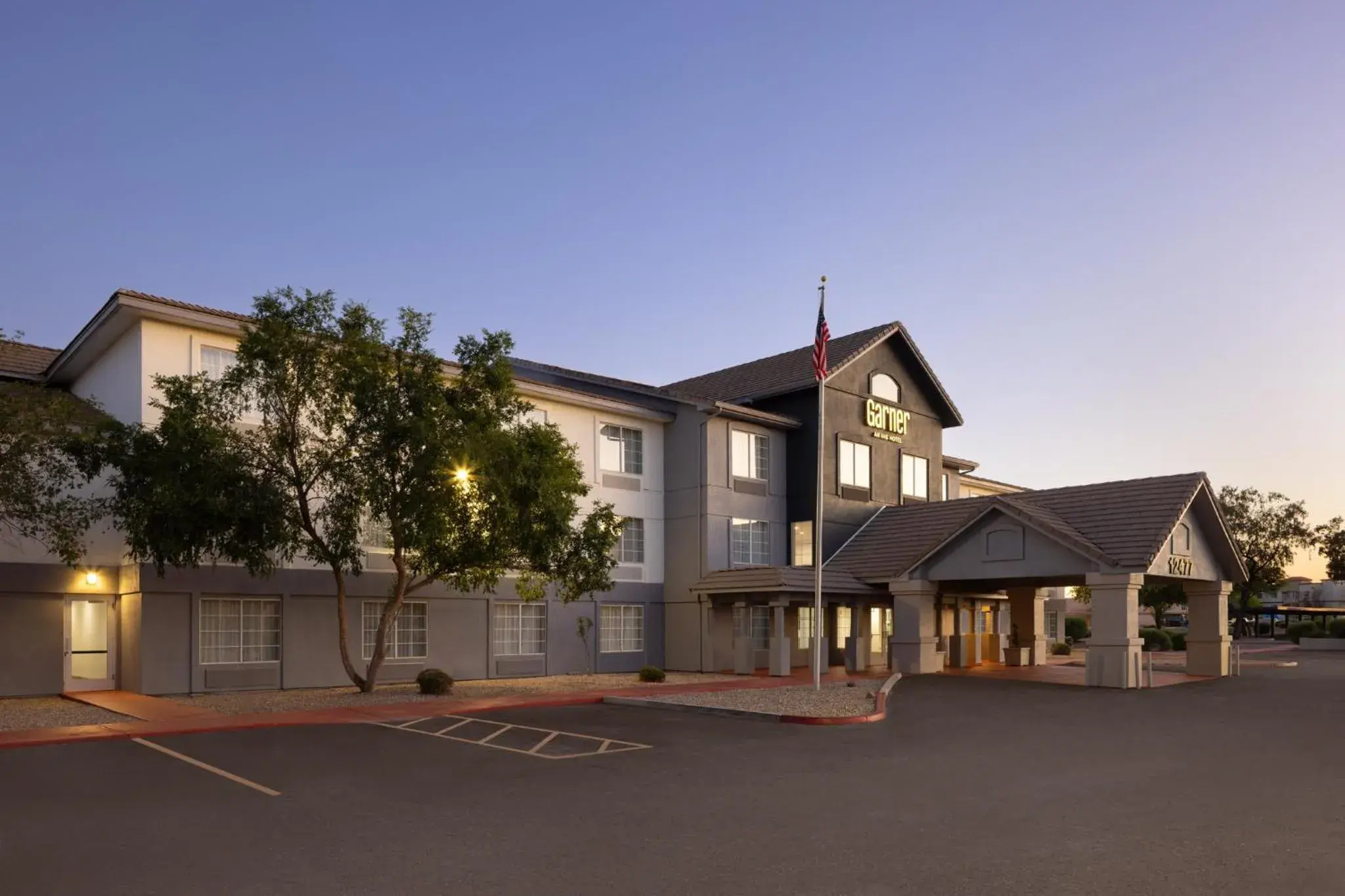 Garner Hotel Phoenix Northwest - Surprise by IHG Garner Hotel Phoenix Northwest - Surprise by IHG