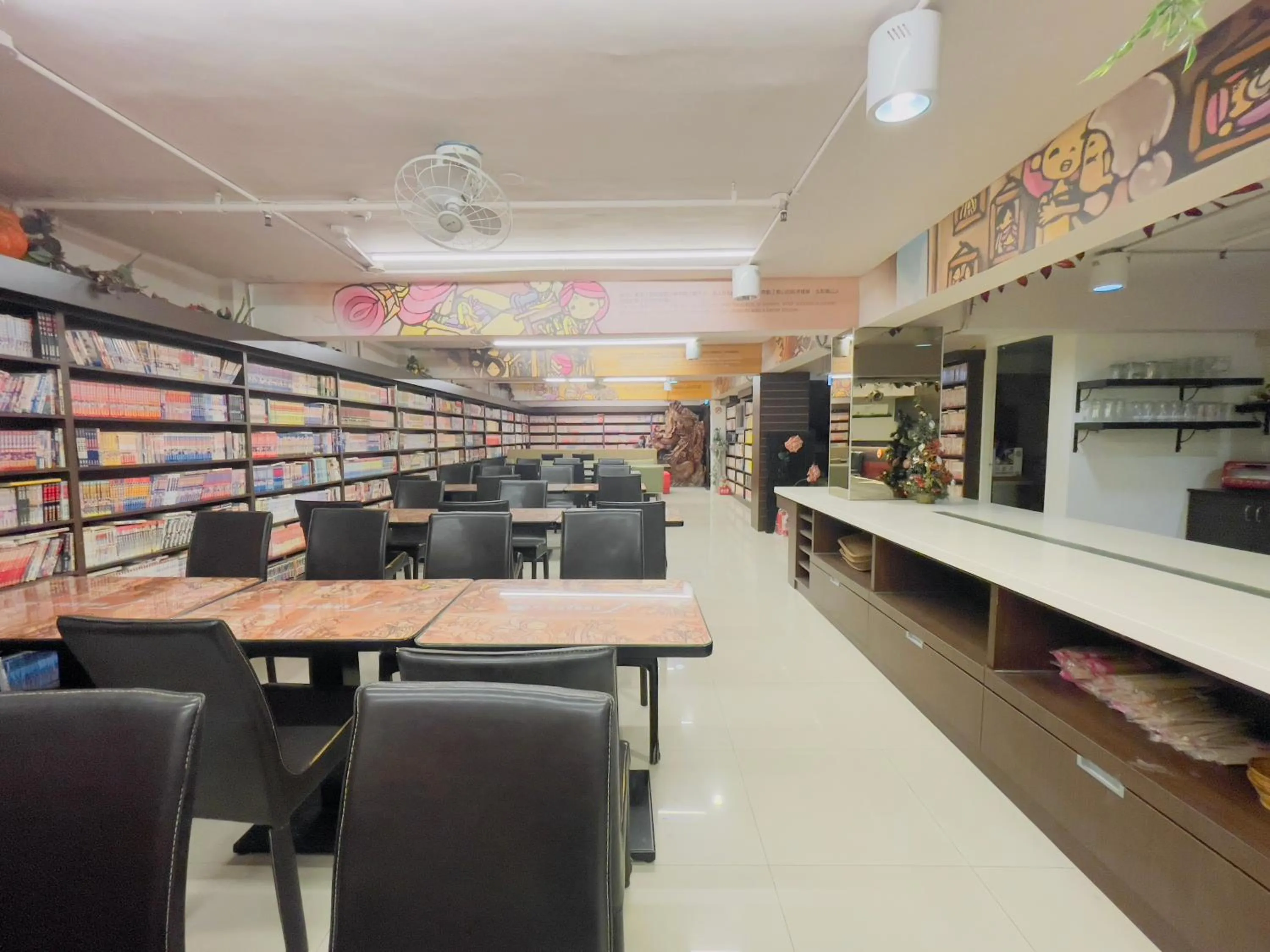 Restaurant/places to eat in Tai Lee Hotel