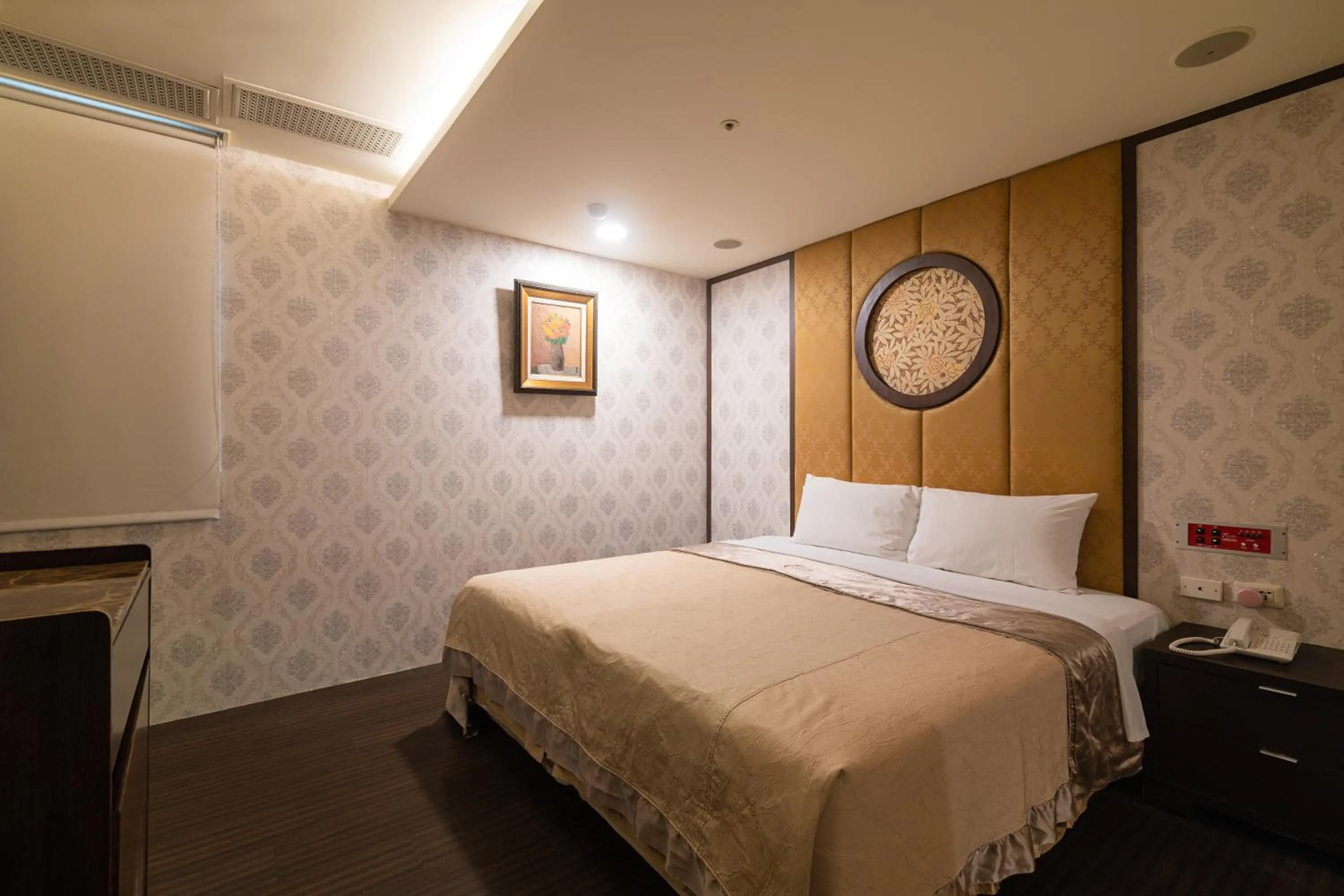 Bed in Tai Lee Hotel