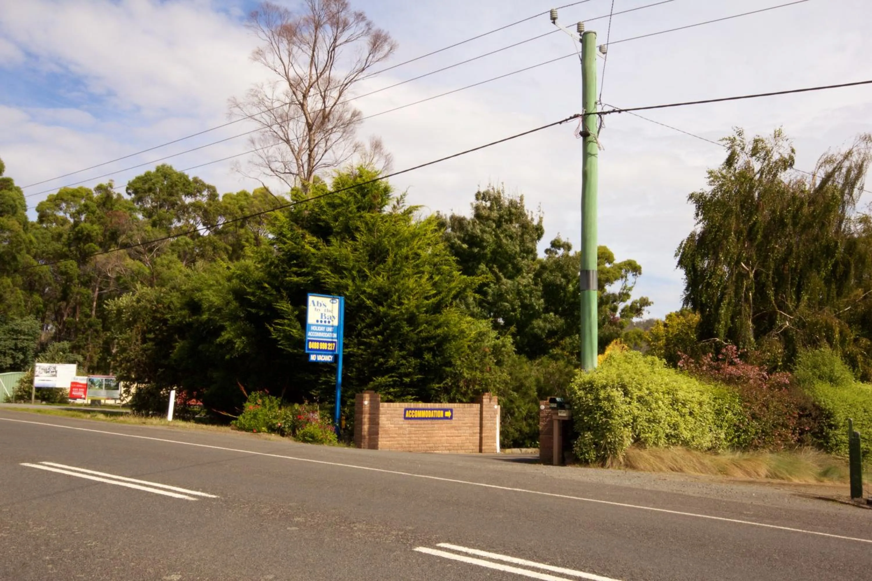 Street view in Abs by the Bay
