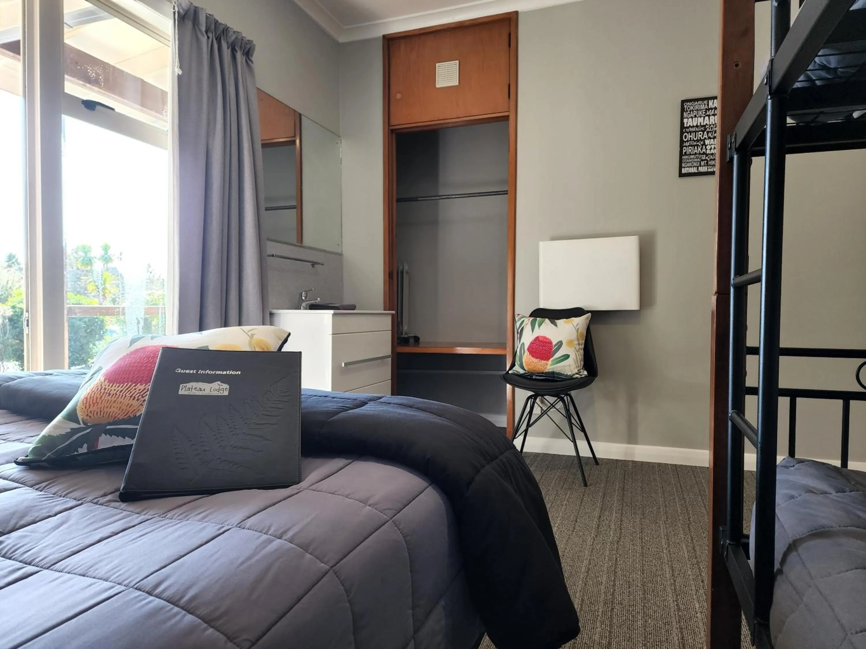 Bedroom in Plateau Lodge