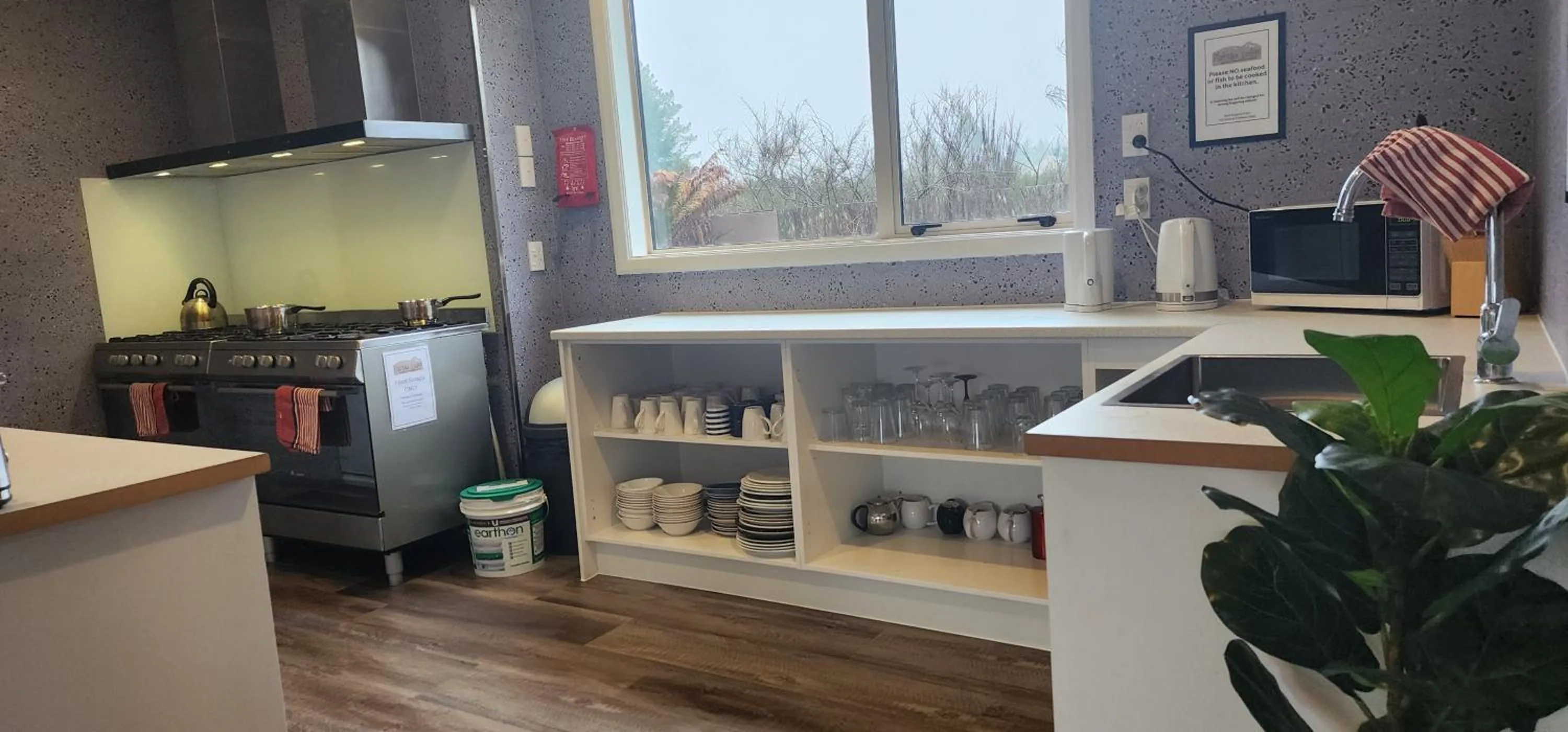 Communal kitchen in Plateau Lodge