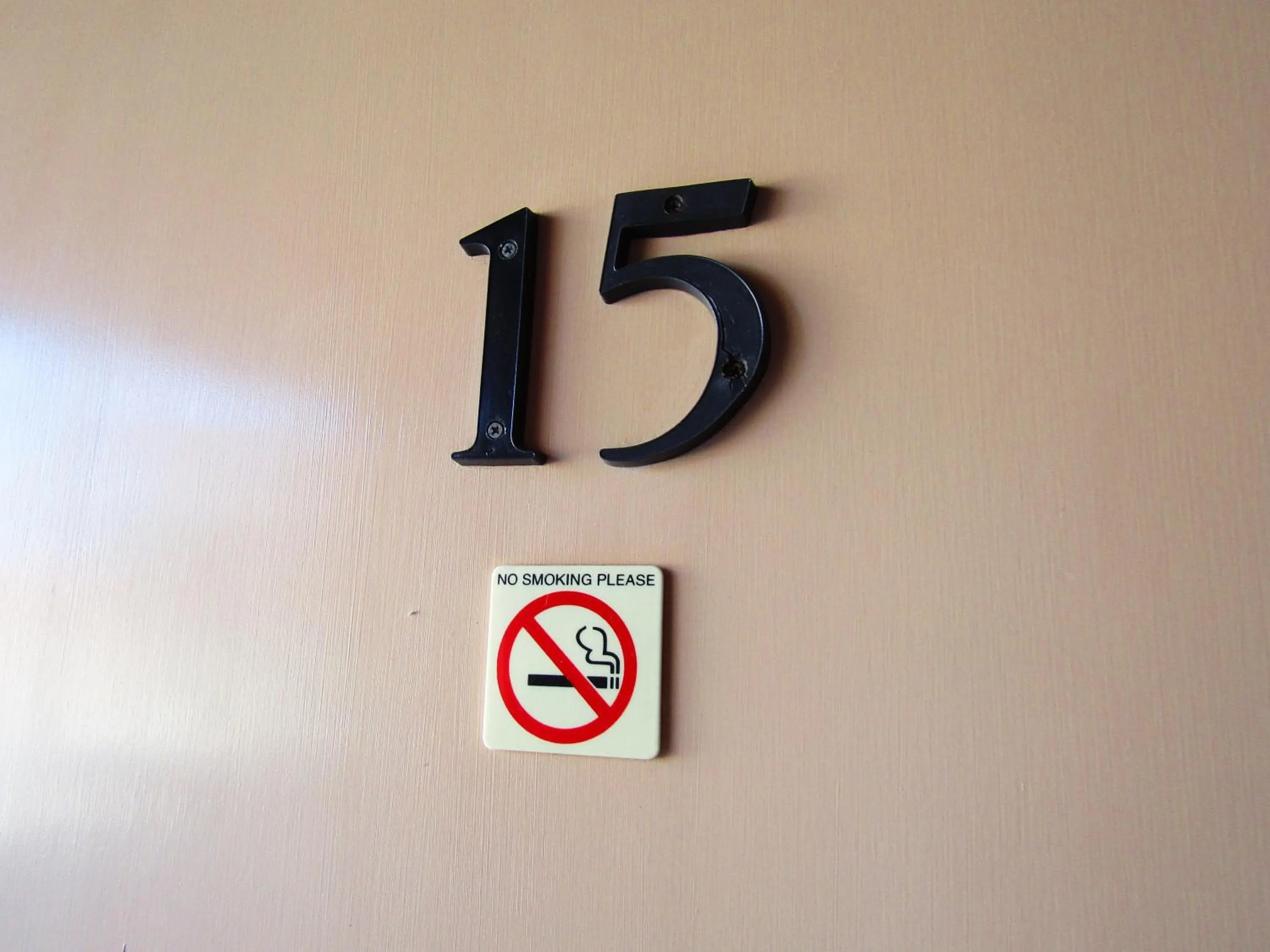 Logo/Certificate/Sign in Royal Palms Motor Inn