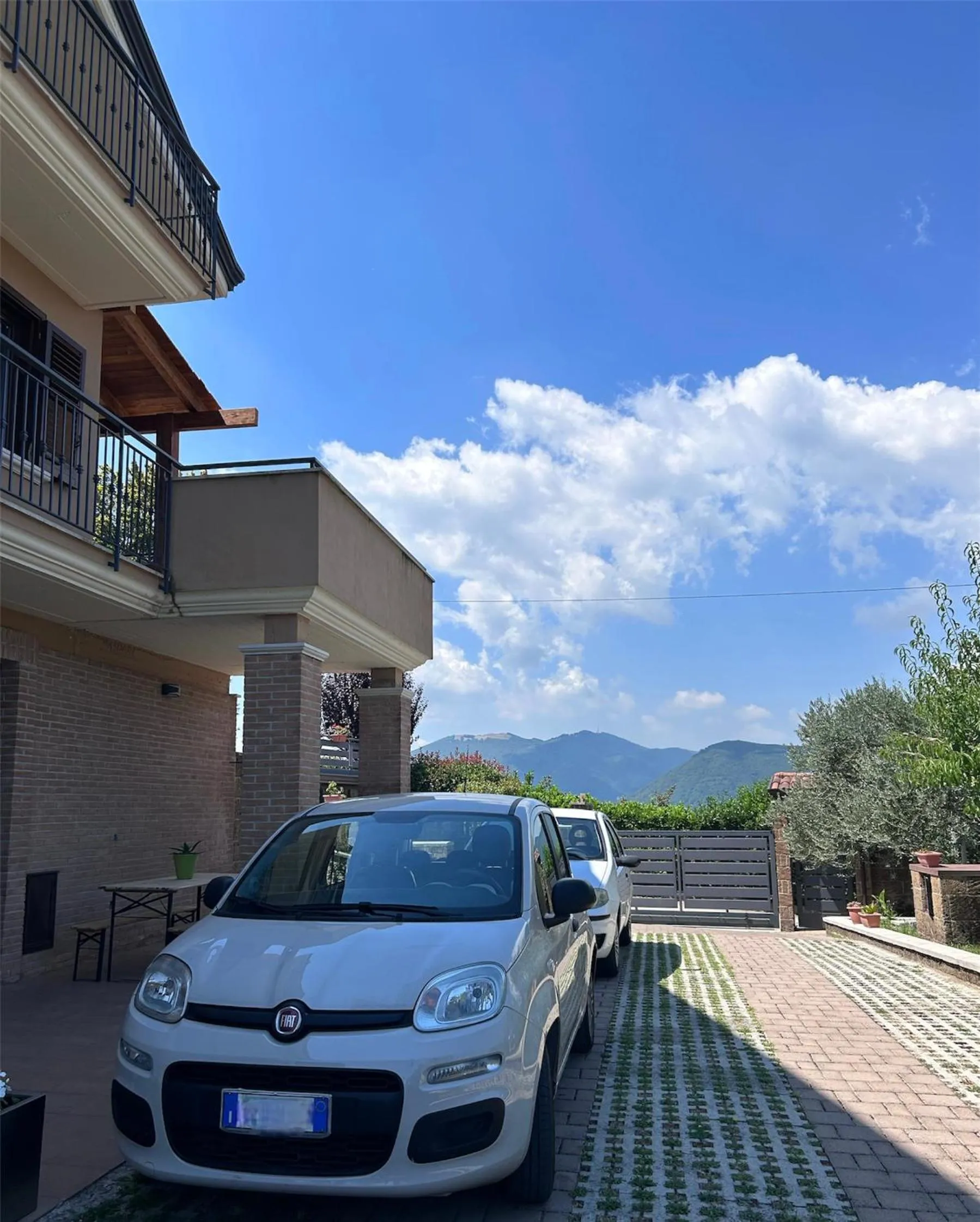 Parking in Villa Amalia
