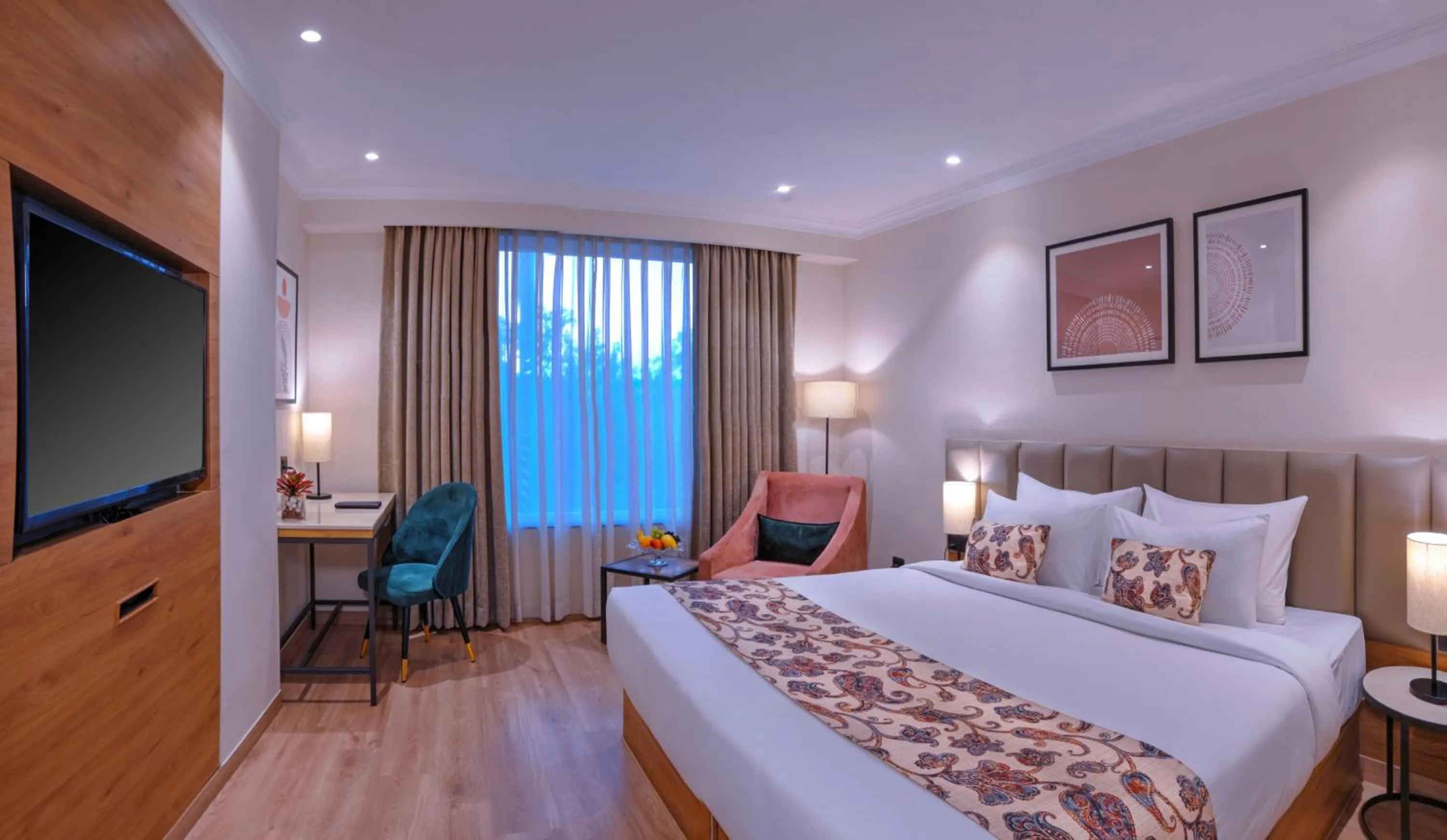 Bedroom, Bed in Royale Sarovar Portico Agra