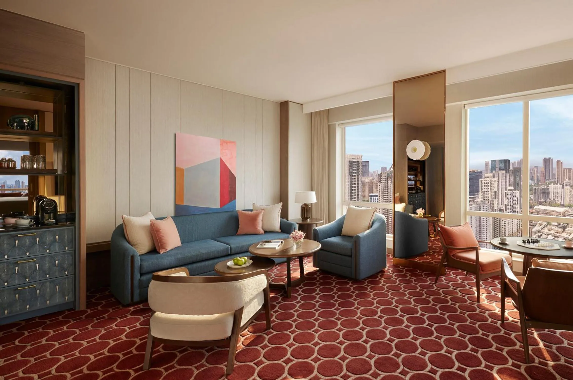 Living room in Four Seasons Hotel Mumbai