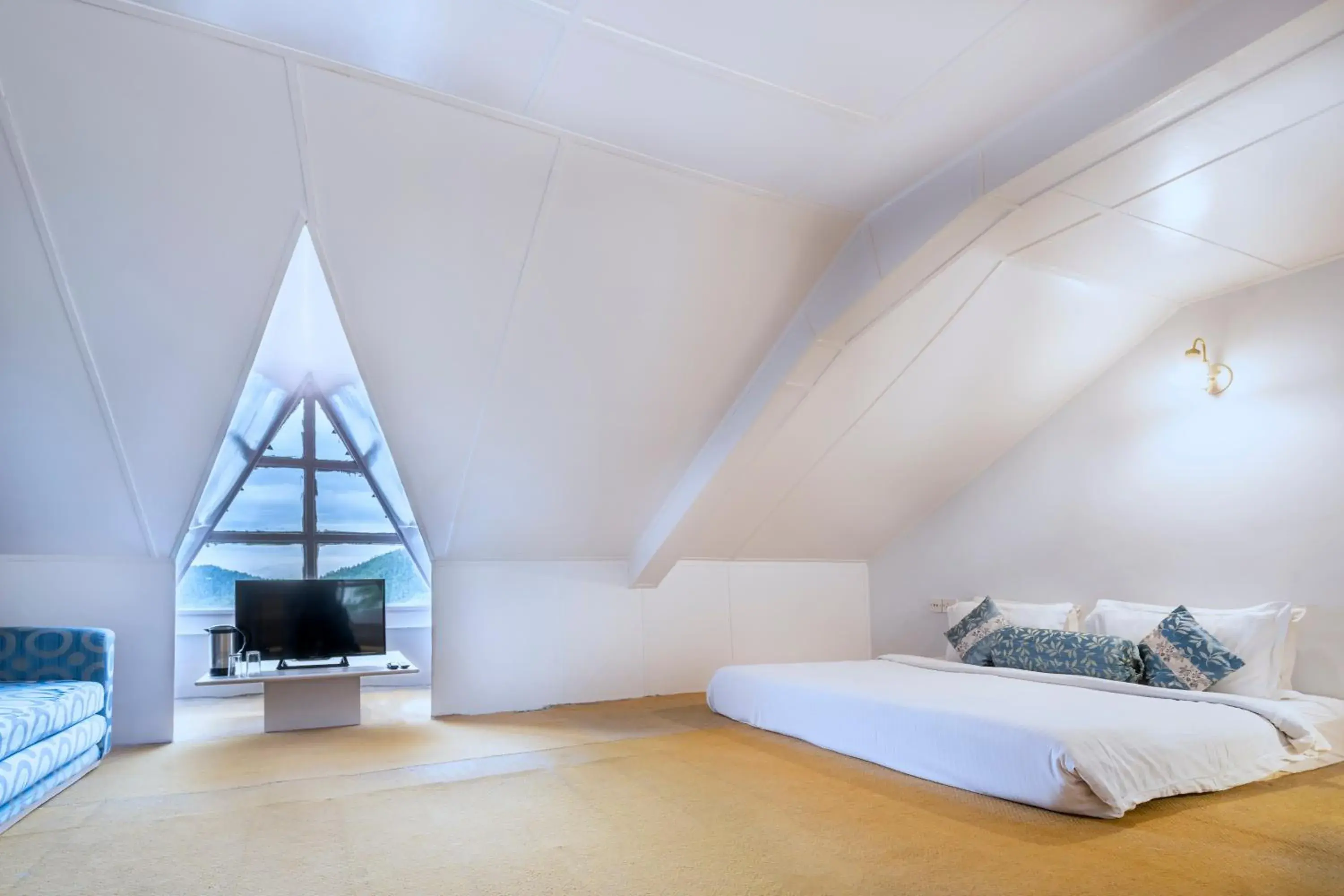 Bed in Toshali Royal View ,S H I M L A Bed in Toshali Royal View ,S H I M L A