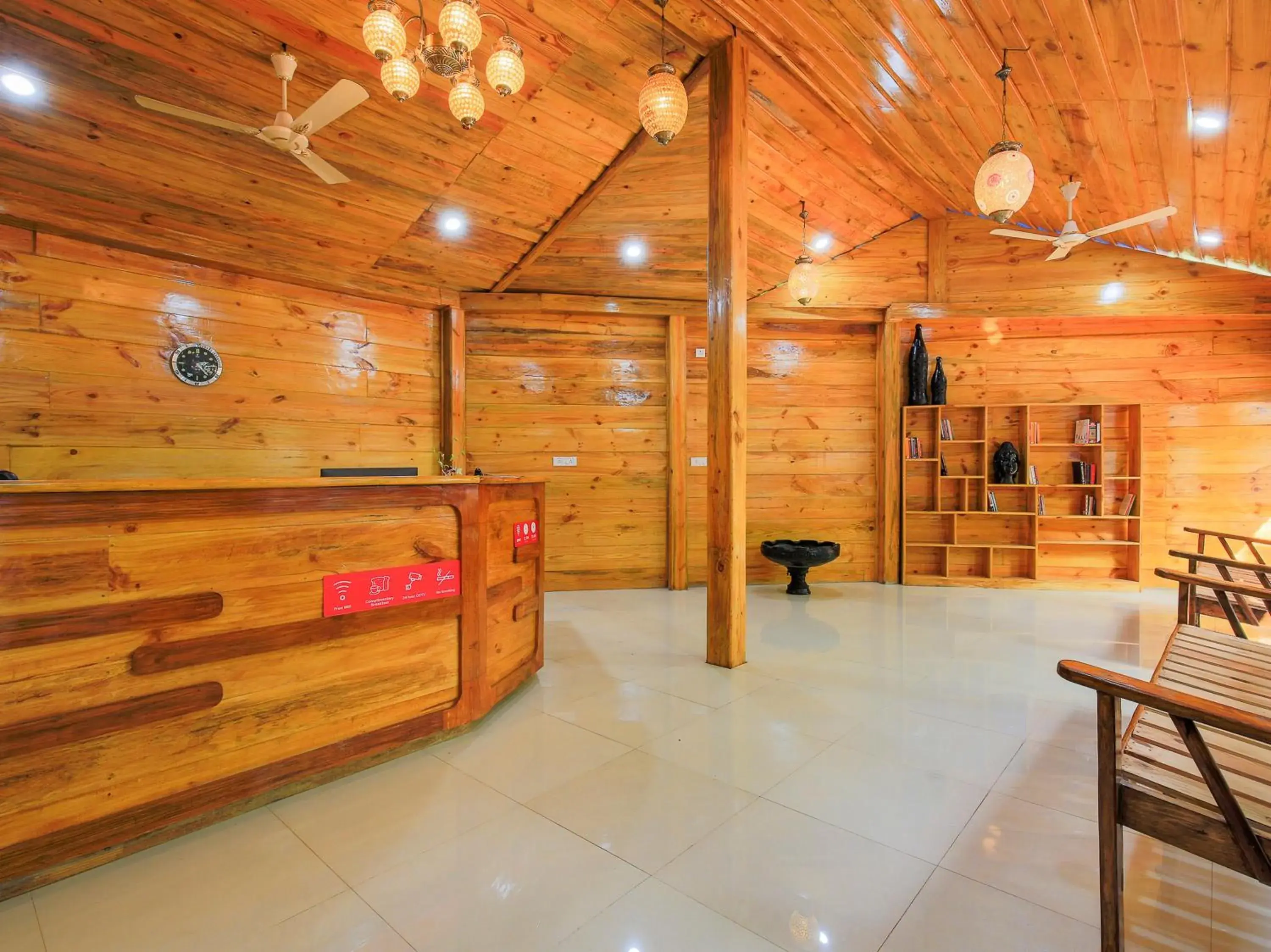 Lobby or reception in Brushwood Villa- Cottages and Bar Lobby or reception in Brushwood Villa- Cottages and Bar