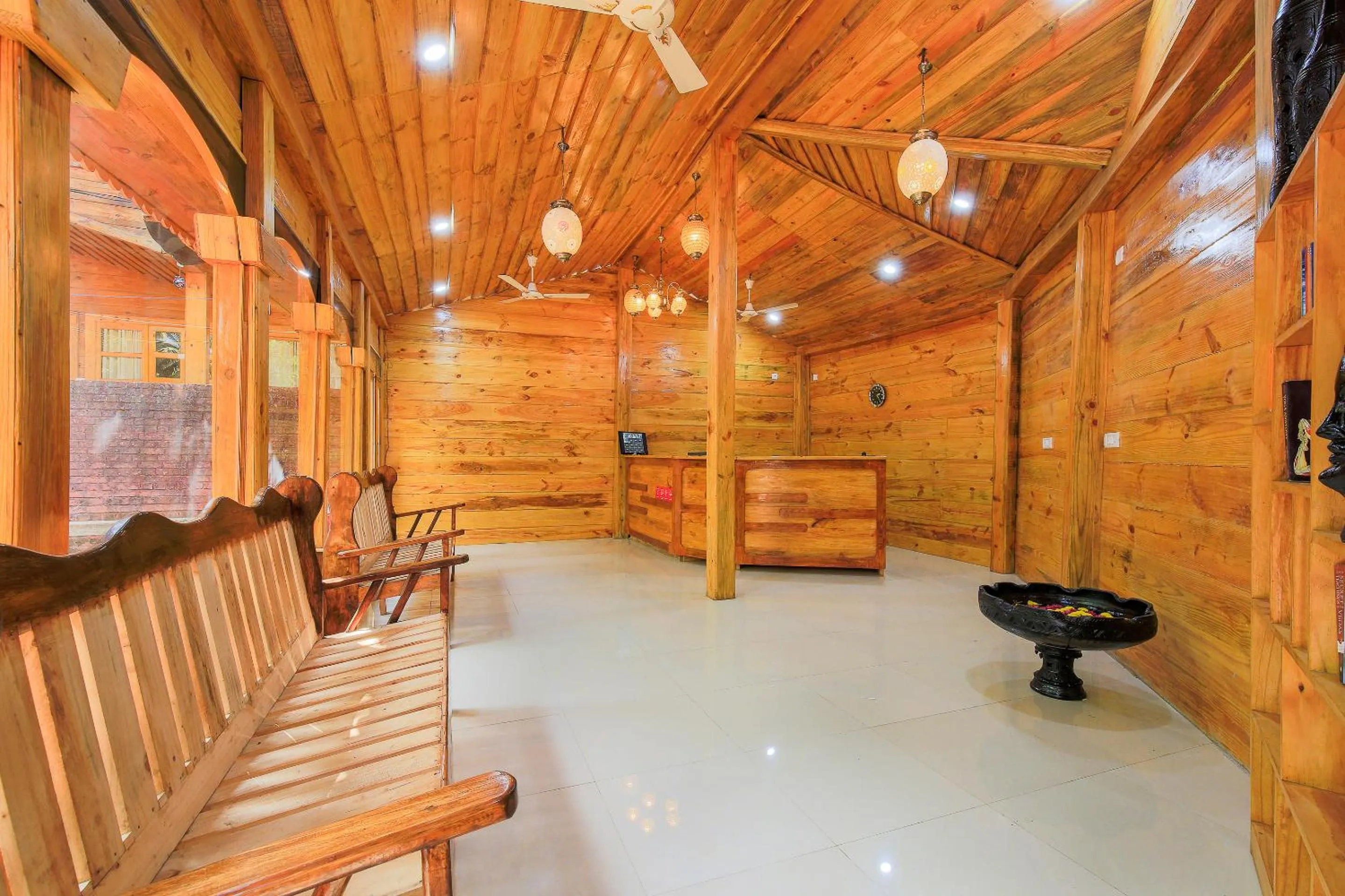 Lobby or reception in Brushwood Villa- Cottages and Bar