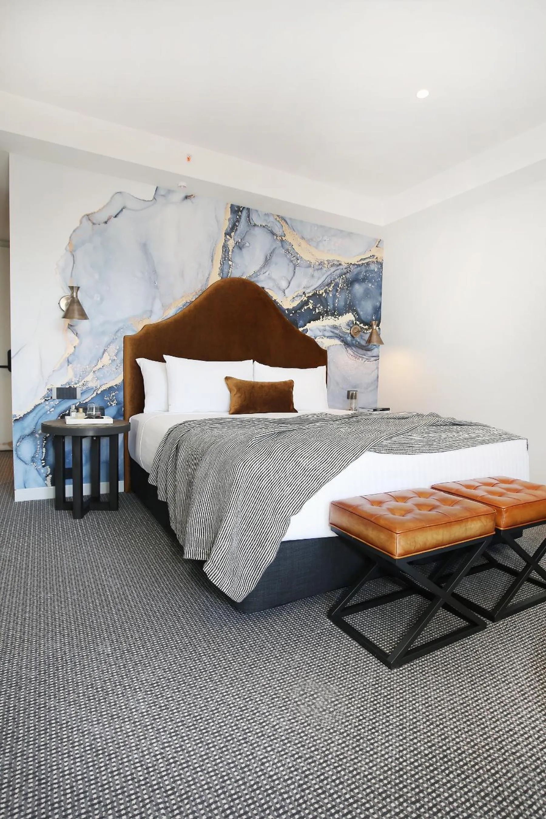 Bedroom, Bed in Lake Jindabyne Hotel