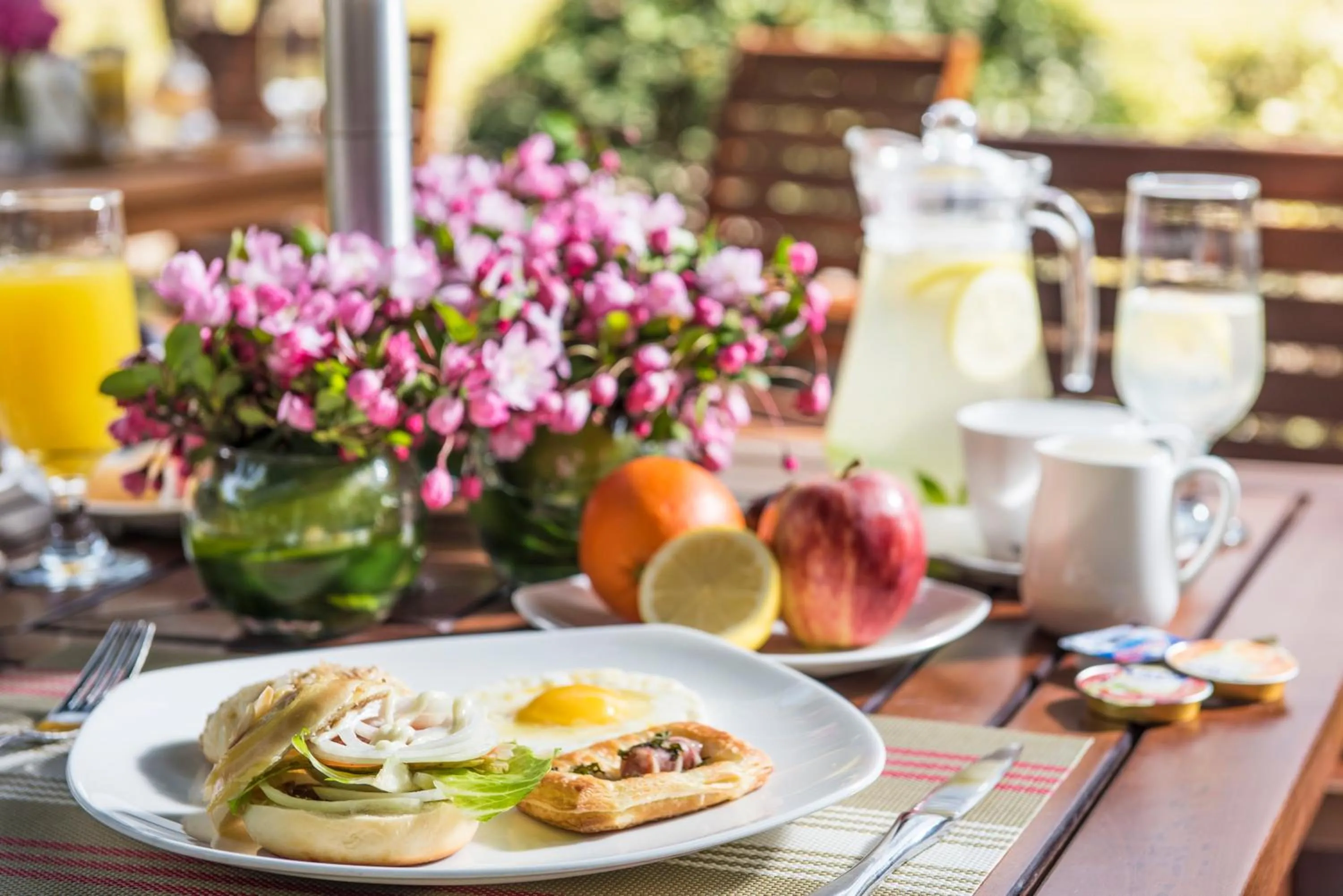 Breakfast in Zhejiang Xizi Hotel
