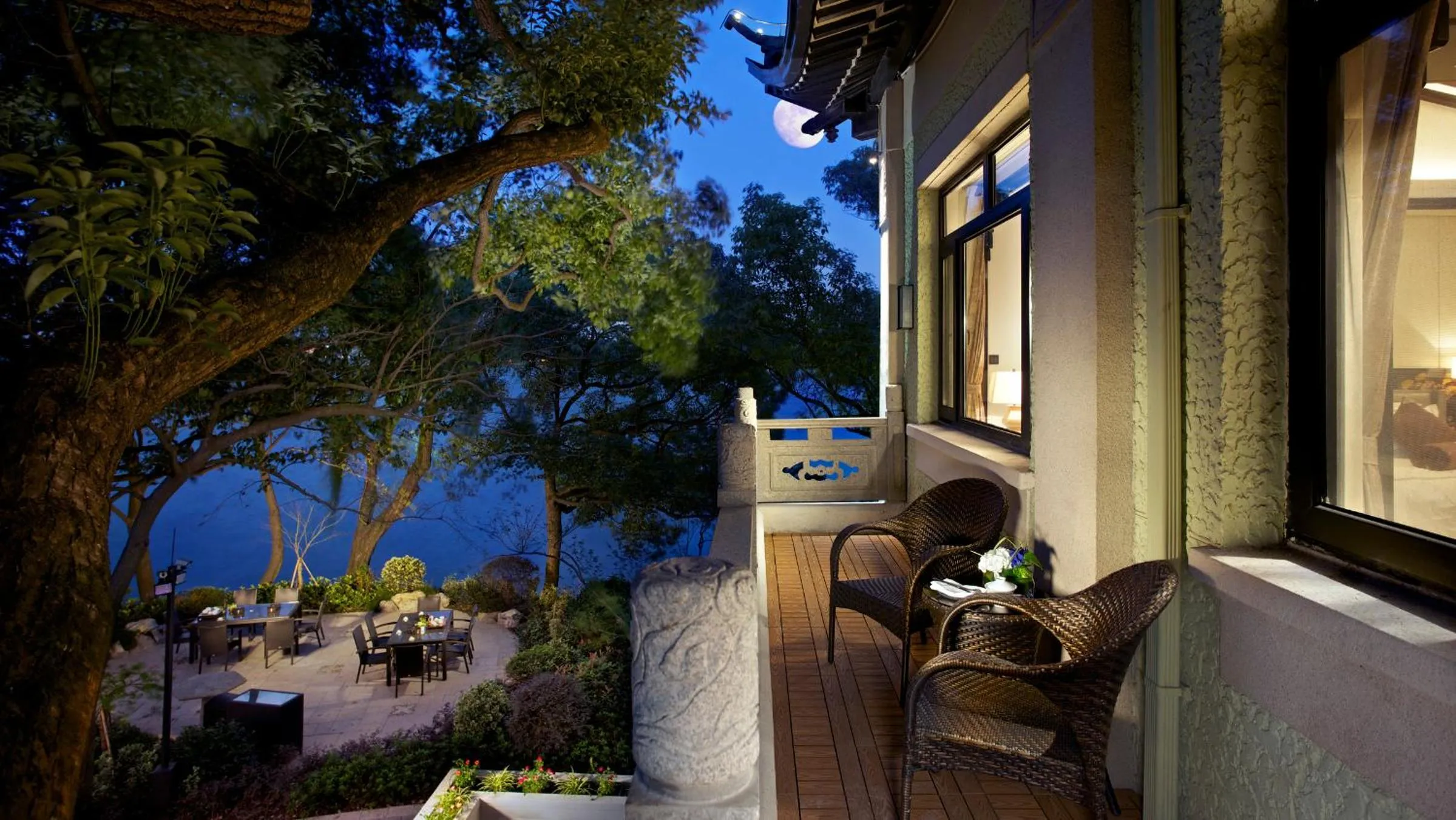 Balcony/Terrace in Zhejiang Xizi Hotel