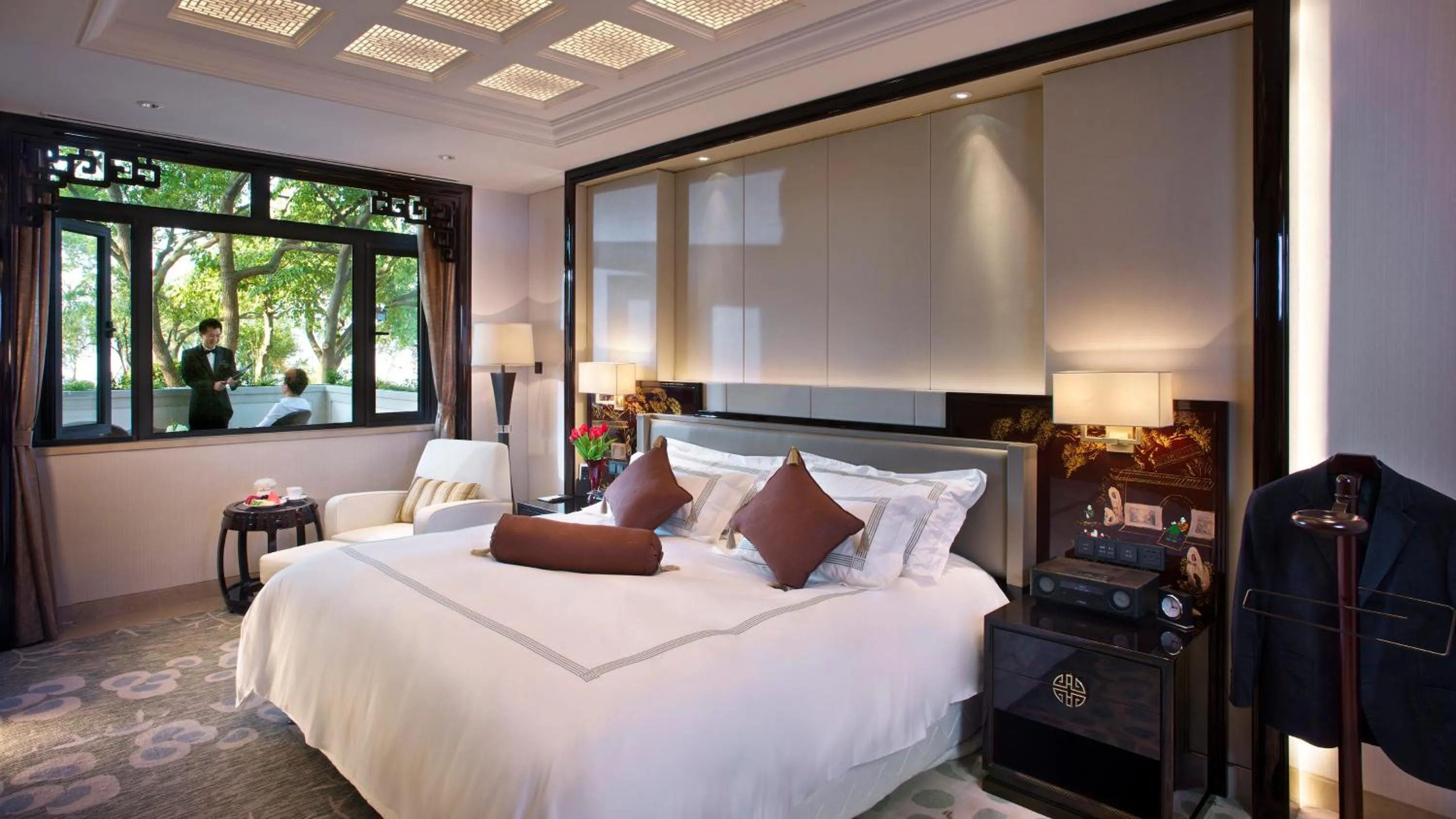 Photo of the whole room, Bed in Zhejiang Xizi Hotel