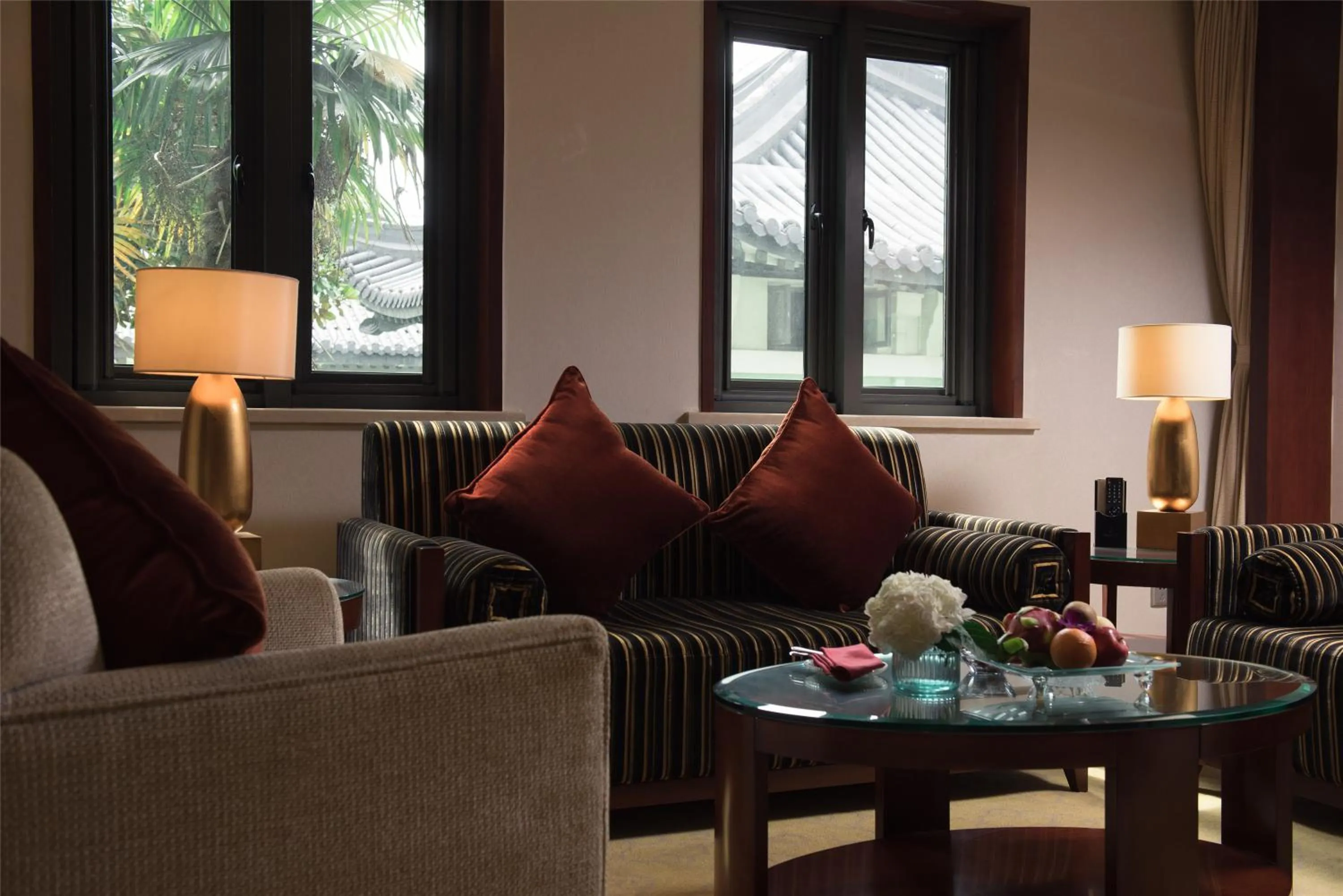 Seating area in Zhejiang Xizi Hotel