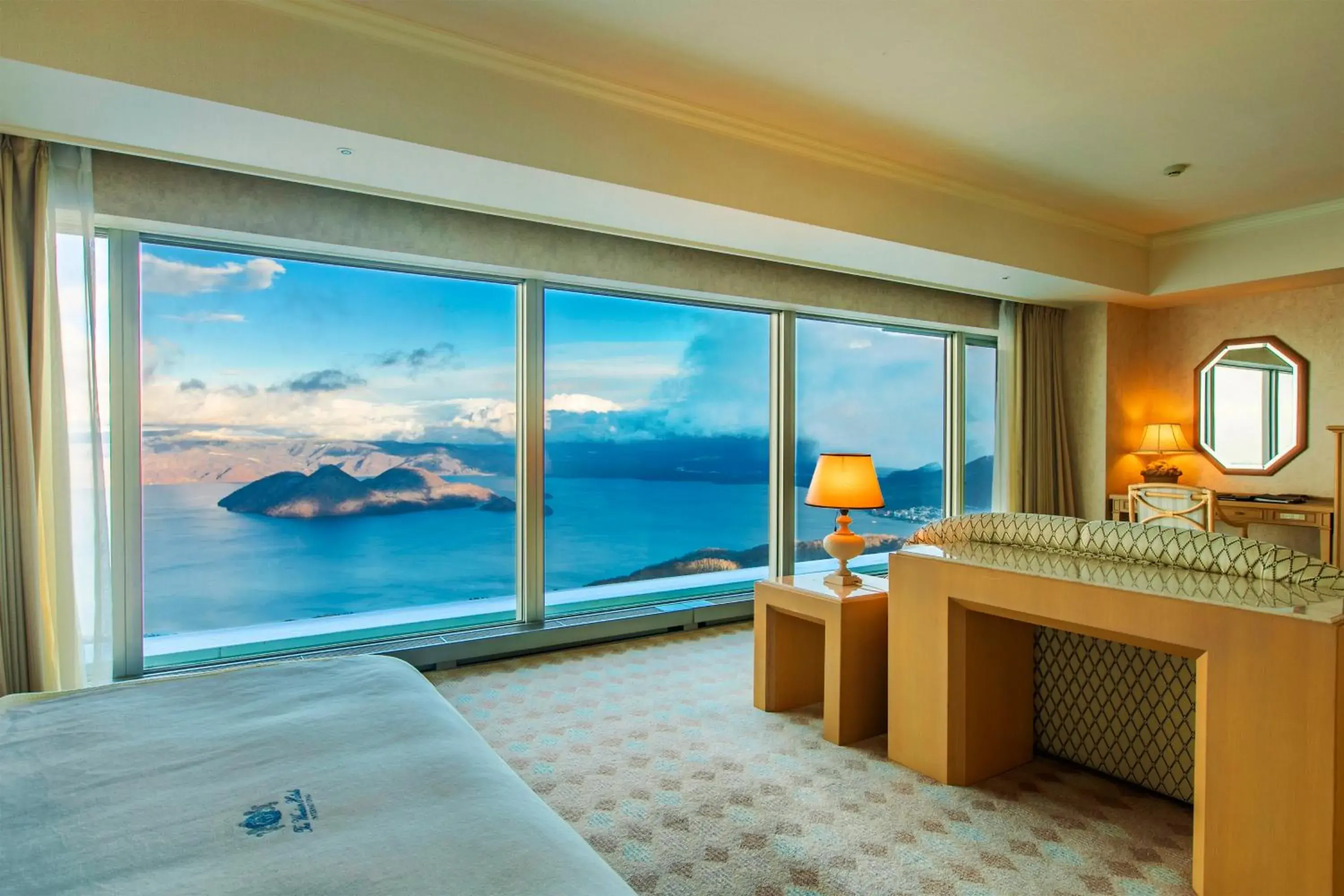 Photo of the whole room, Bed in Vignette Collection The Windsor Hotel TOYA by IHG Photo of the whole room, Bed in Vignette Collection The Windsor Hotel TOYA by IHG