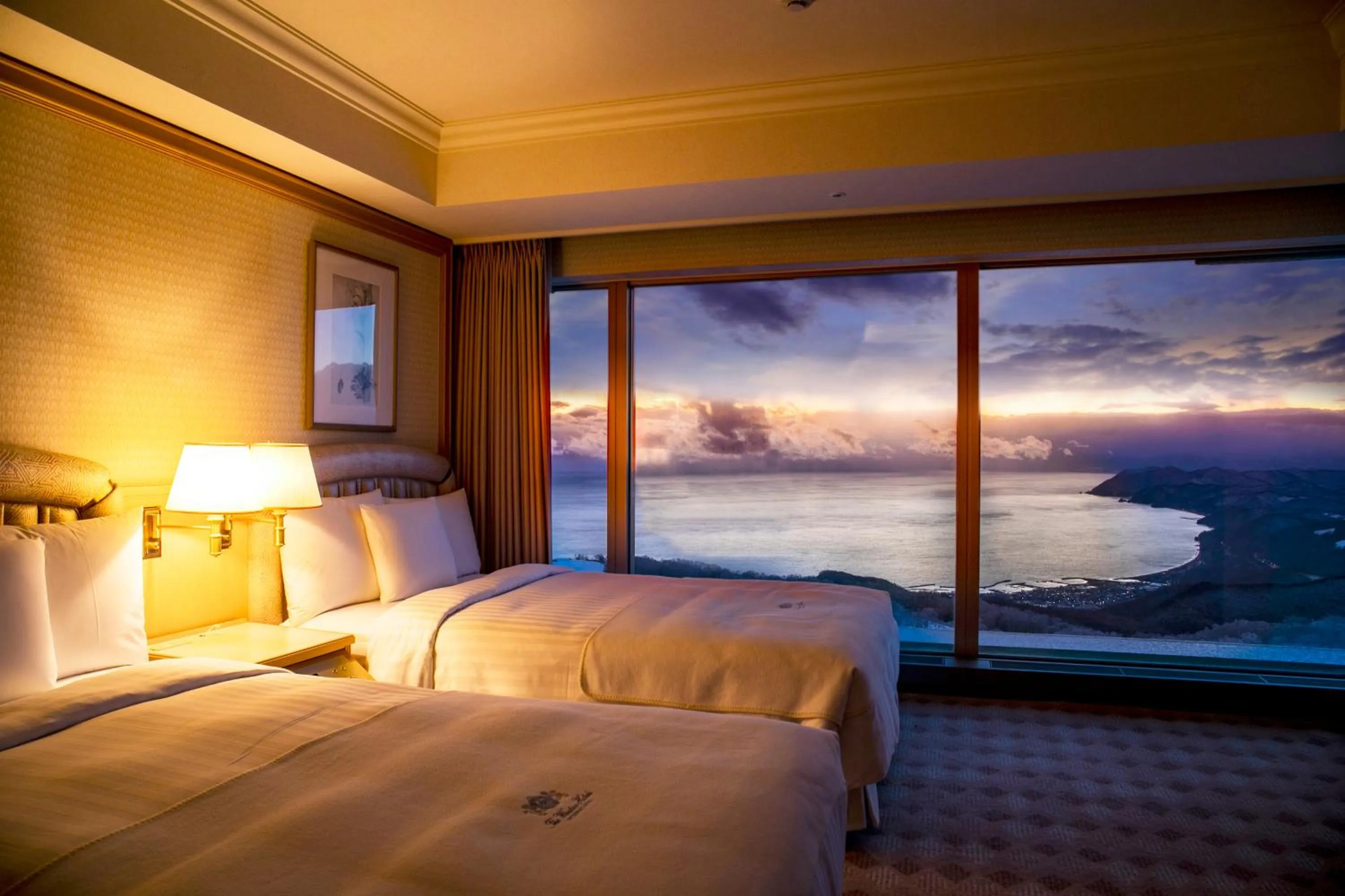 Photo of the whole room, Bed in Vignette Collection The Windsor Hotel TOYA by IHG