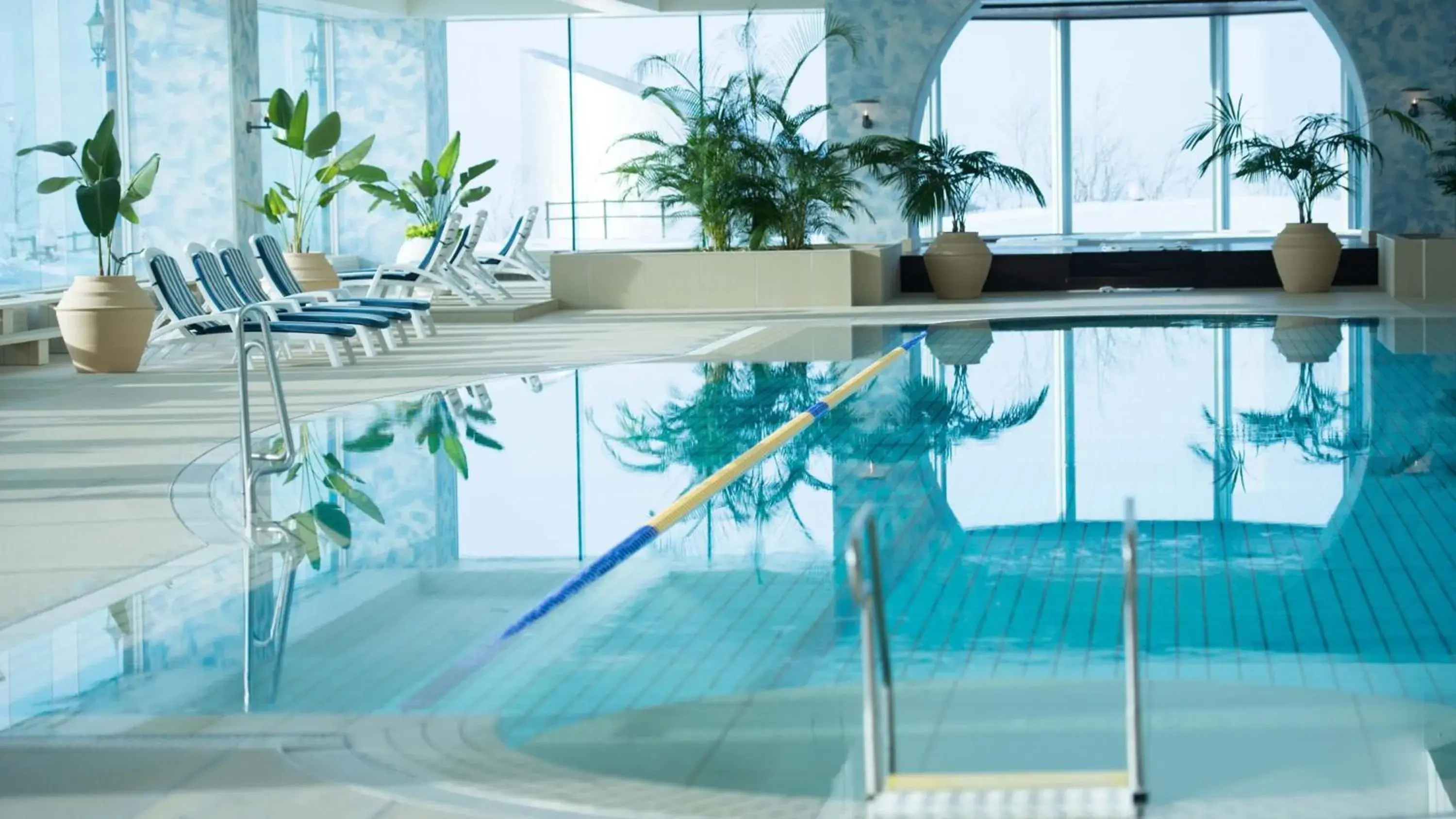 Swimming pool in Vignette Collection The Windsor Hotel TOYA by IHG Swimming pool in Vignette Collection The Windsor Hotel TOYA by IHG