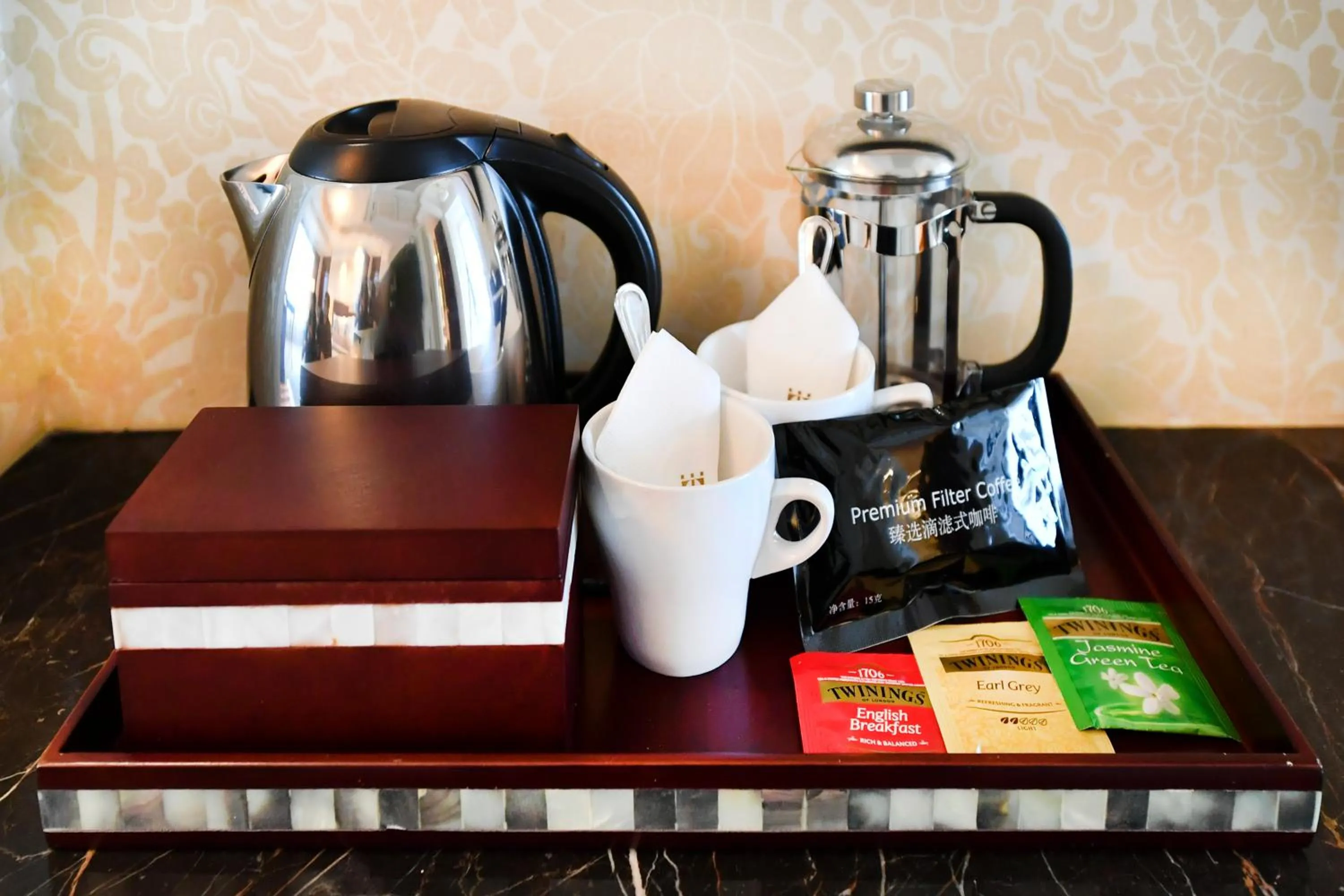 Coffee/tea facilities in Grand Central Hotel Shanghai - Nanjing Road