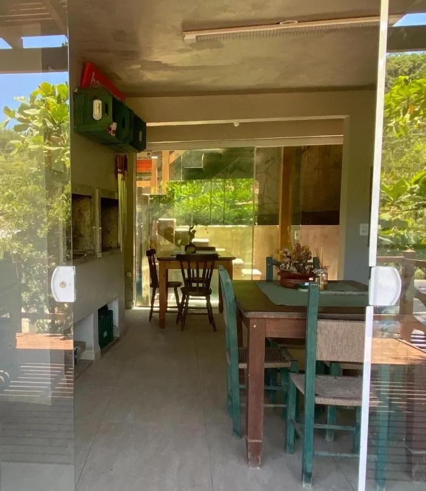 Kitchen or kitchenette in Pousada Azul Oceano