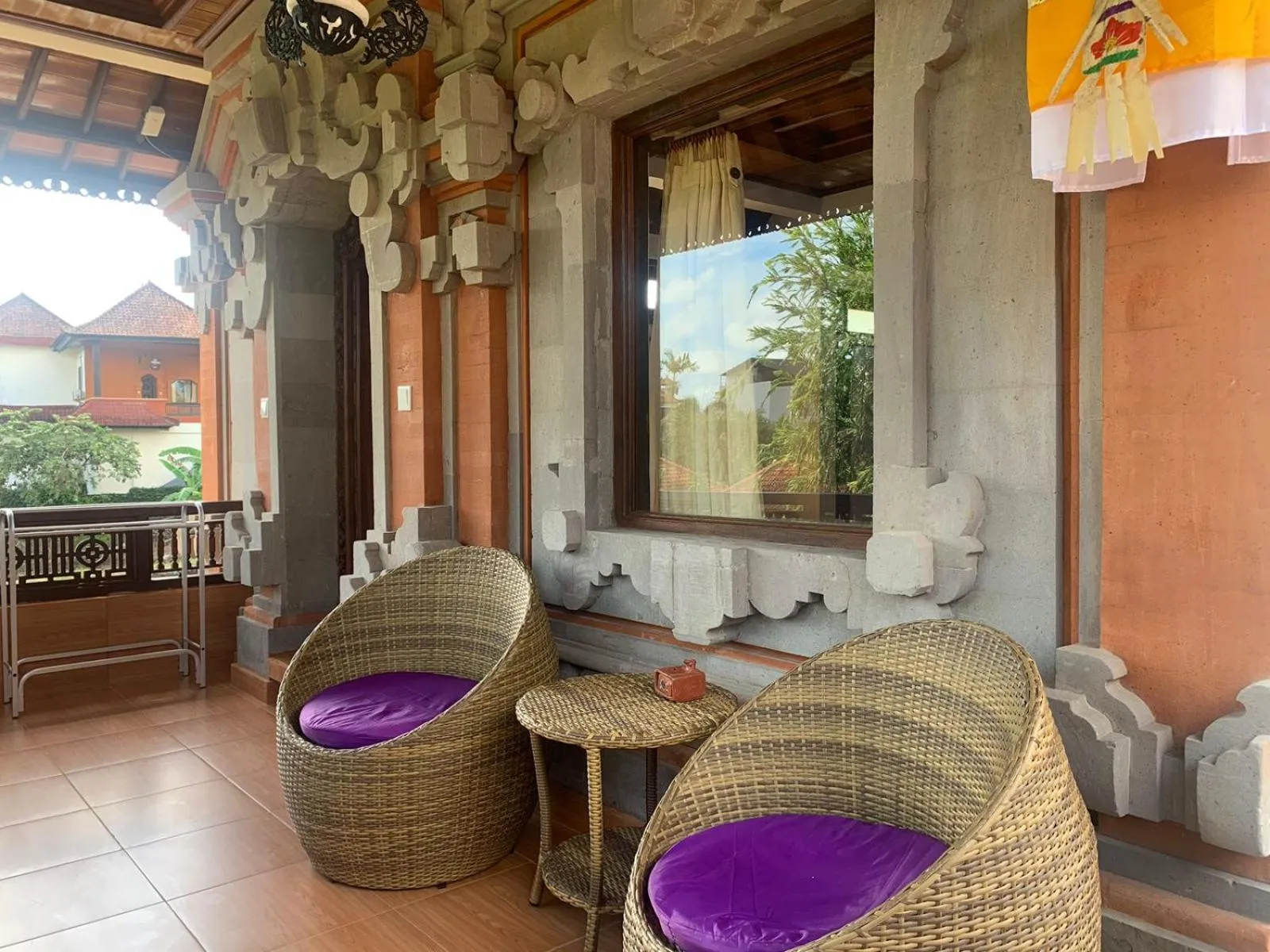 Patio in Nick's Pension