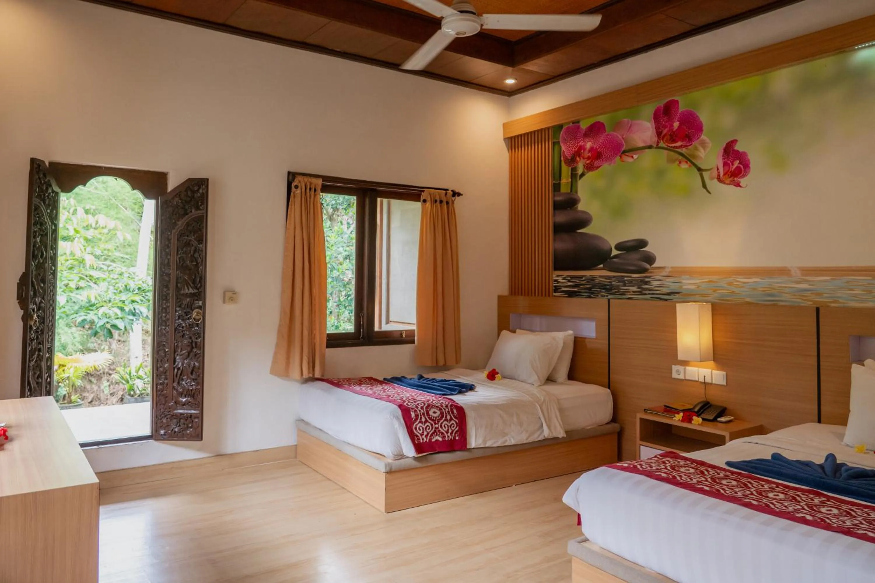 Bedroom, Bed in Nick's Pension