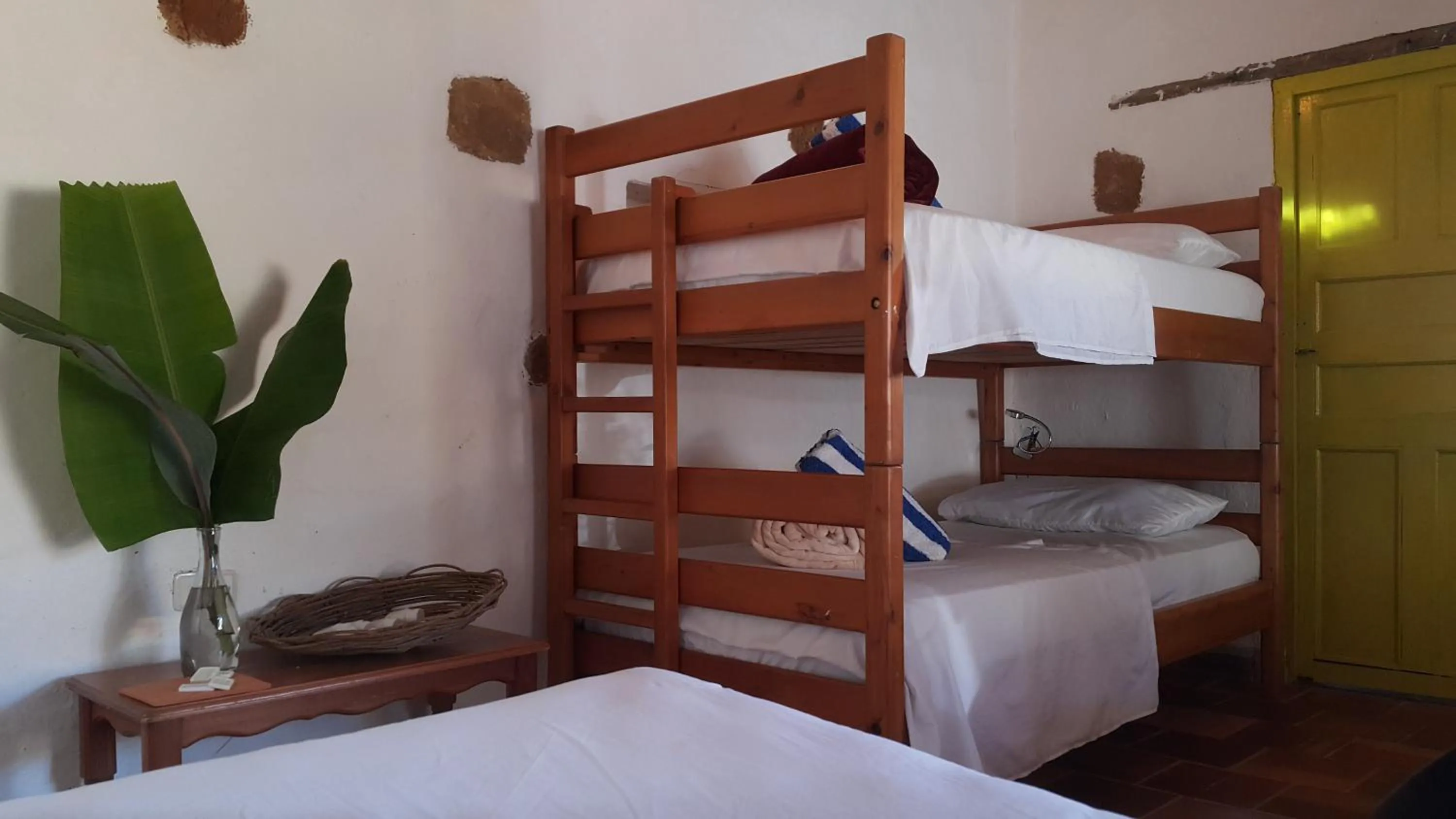 Bed in Surrona