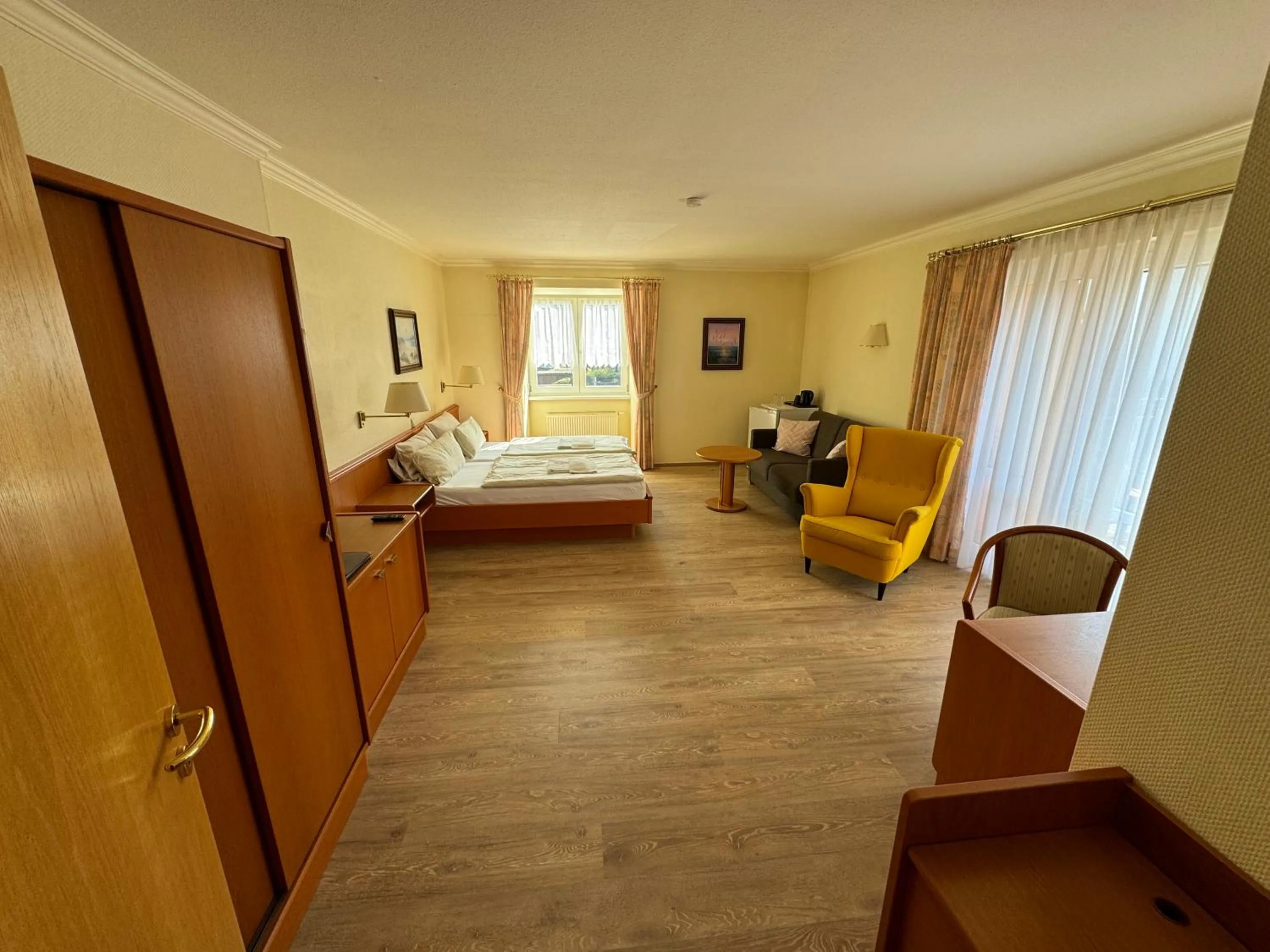 Hotel garni SEESCHLÖSSCHEN