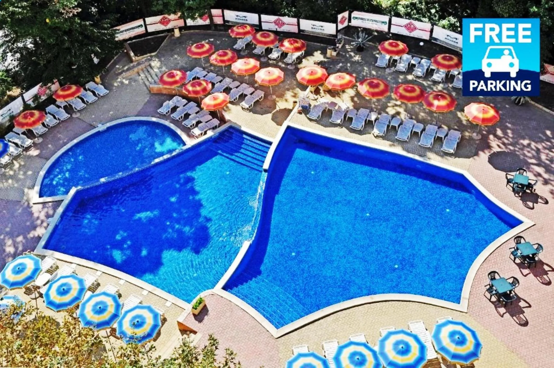 Swimming pool in Hotel Paradise Green Park
