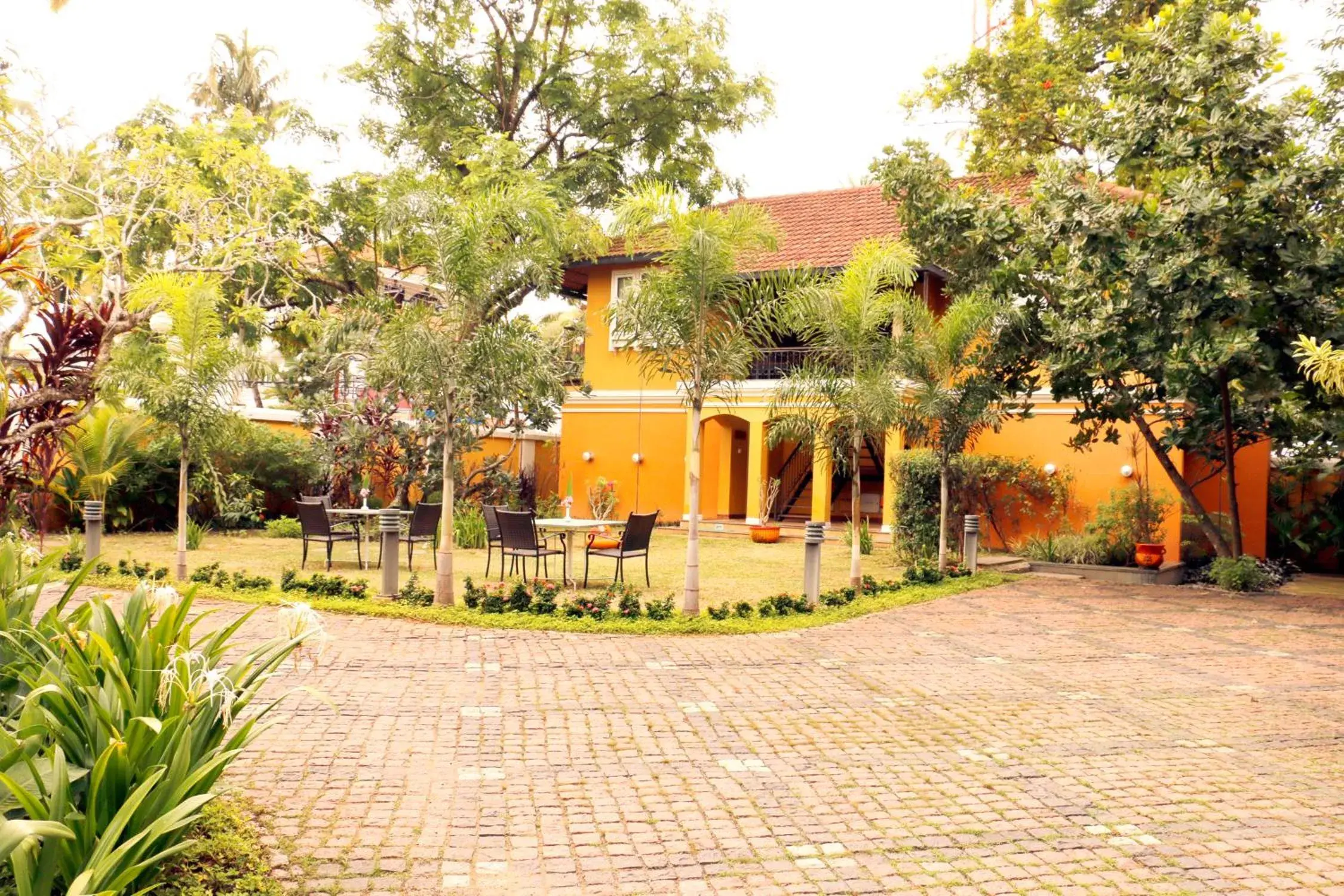 Property building in Tea Bungalow Property building in Tea Bungalow