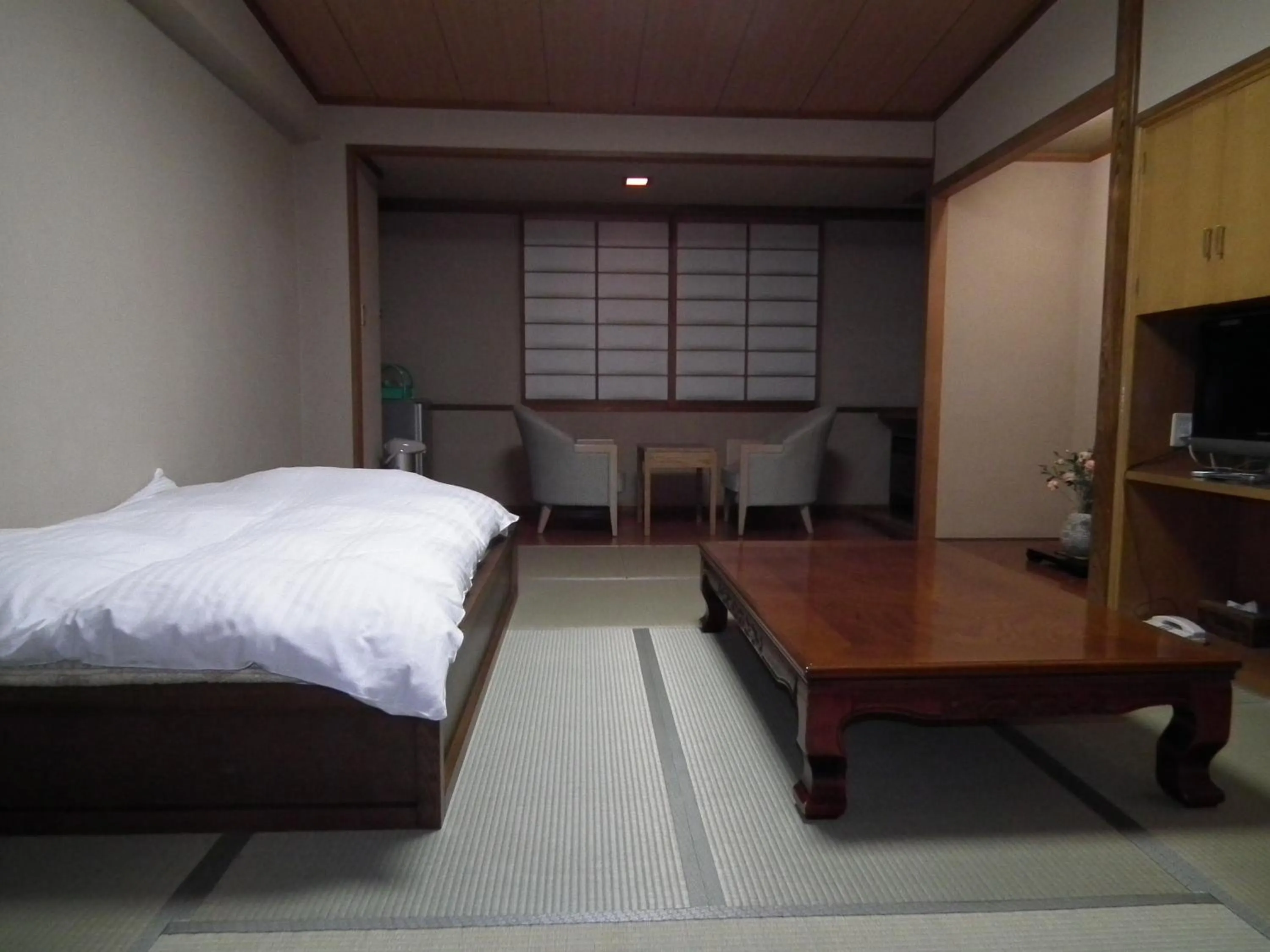 Photo of the whole room, Bed in Senshoen