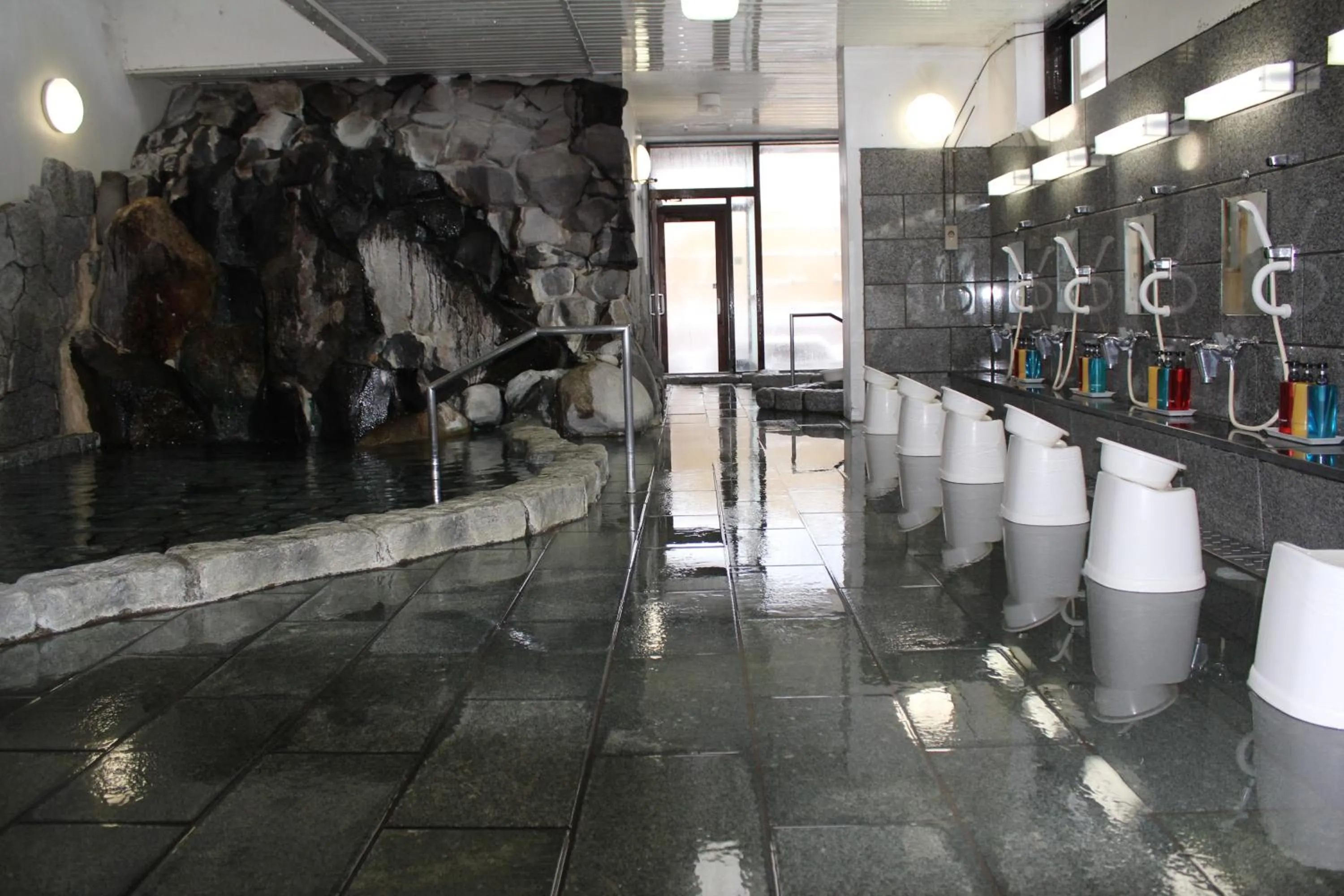 Public Bath in Senshoen