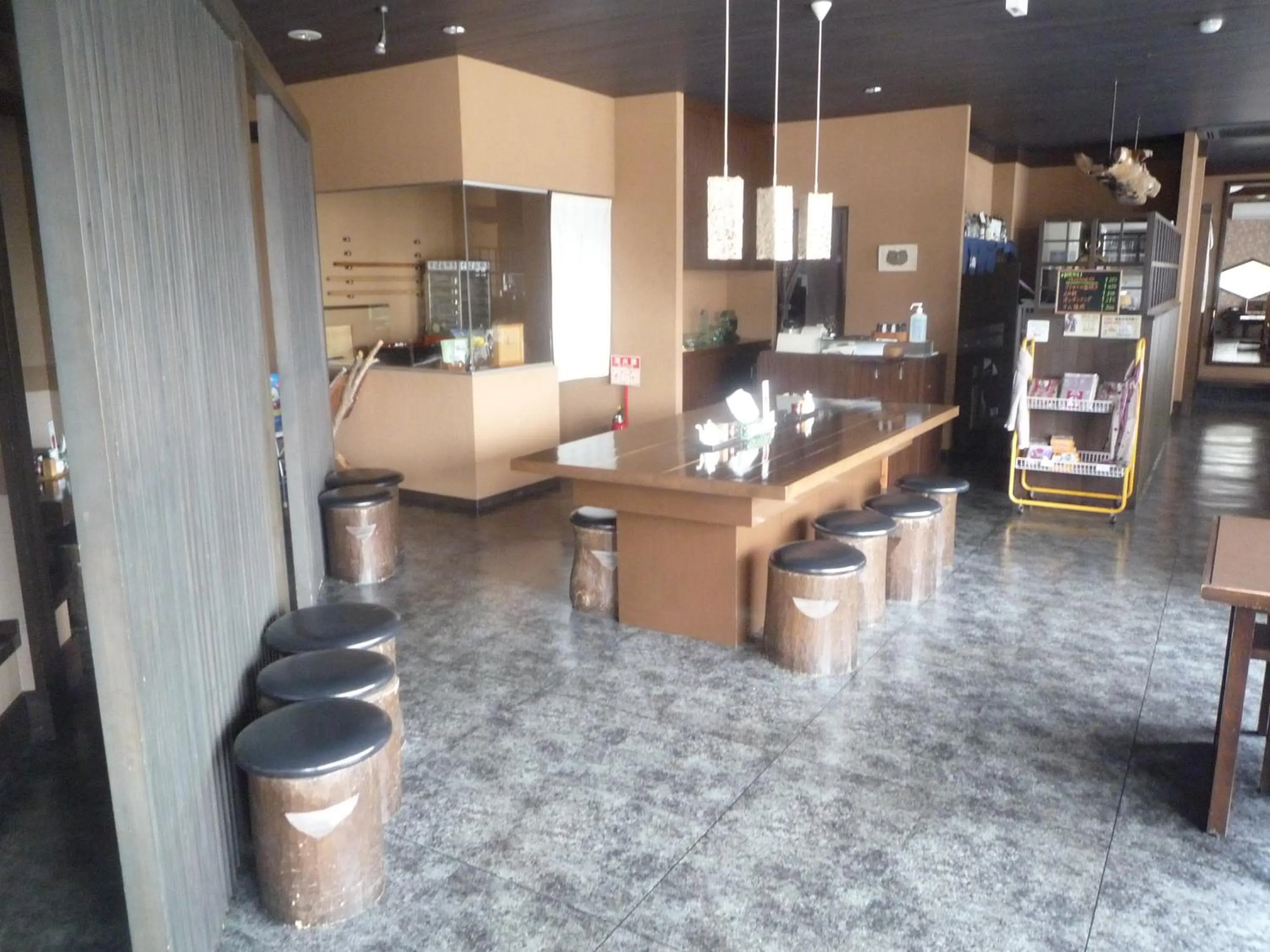 Restaurant/places to eat in Senshoen