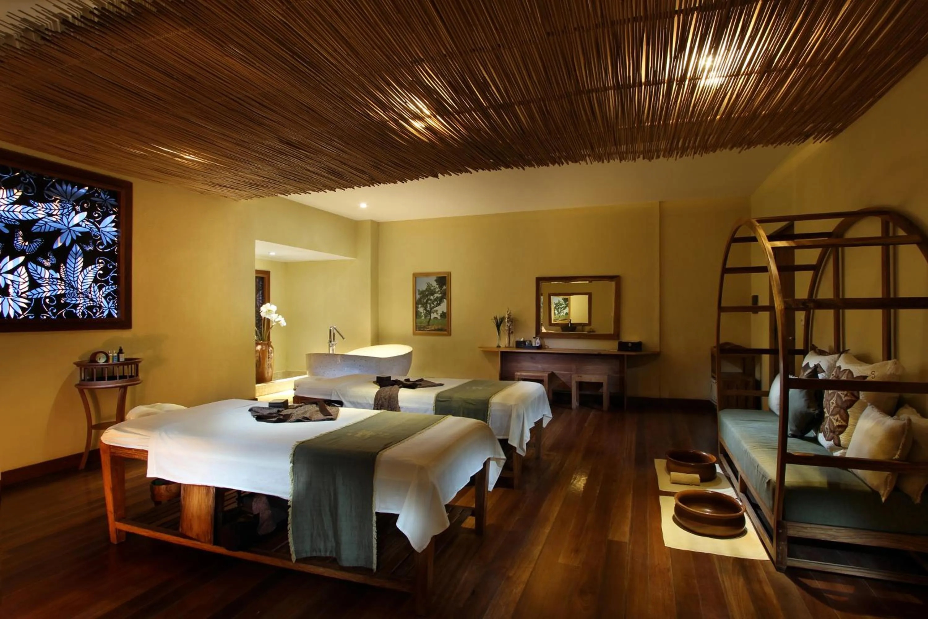 Spa and wellness centre/facilities, Bed in Kupu Kupu Jimbaran Beach Hotel & Spa by L’Occitane