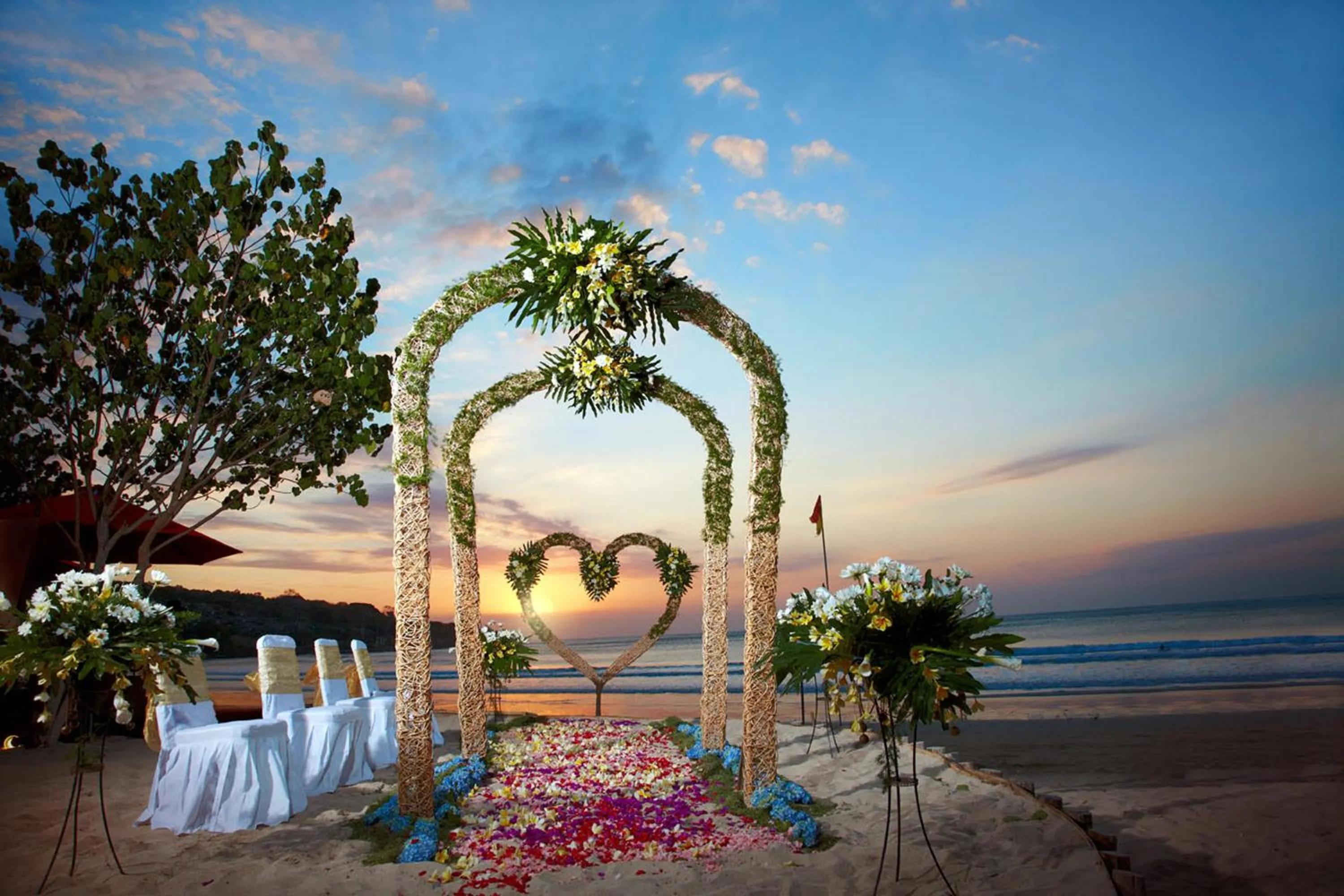 Area and facilities in Kupu Kupu Jimbaran Beach Hotel & Spa by L’Occitane