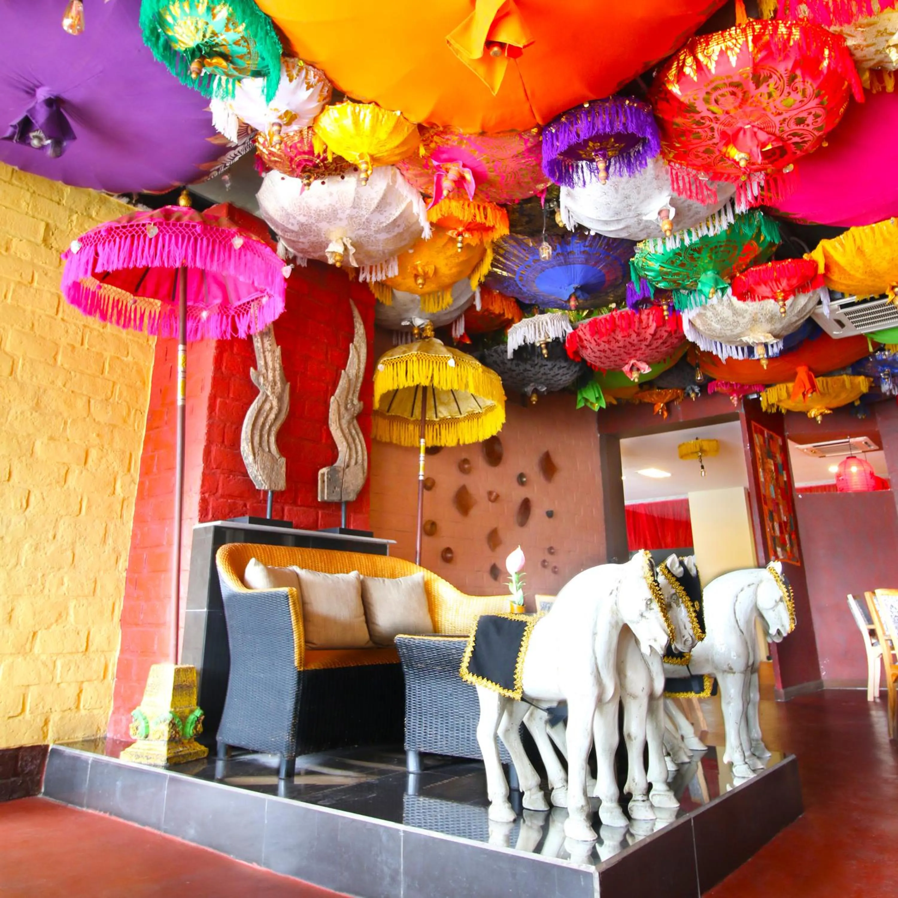 Restaurant/places to eat in Kupu Kupu Jimbaran Beach Hotel & Spa by L’Occitane