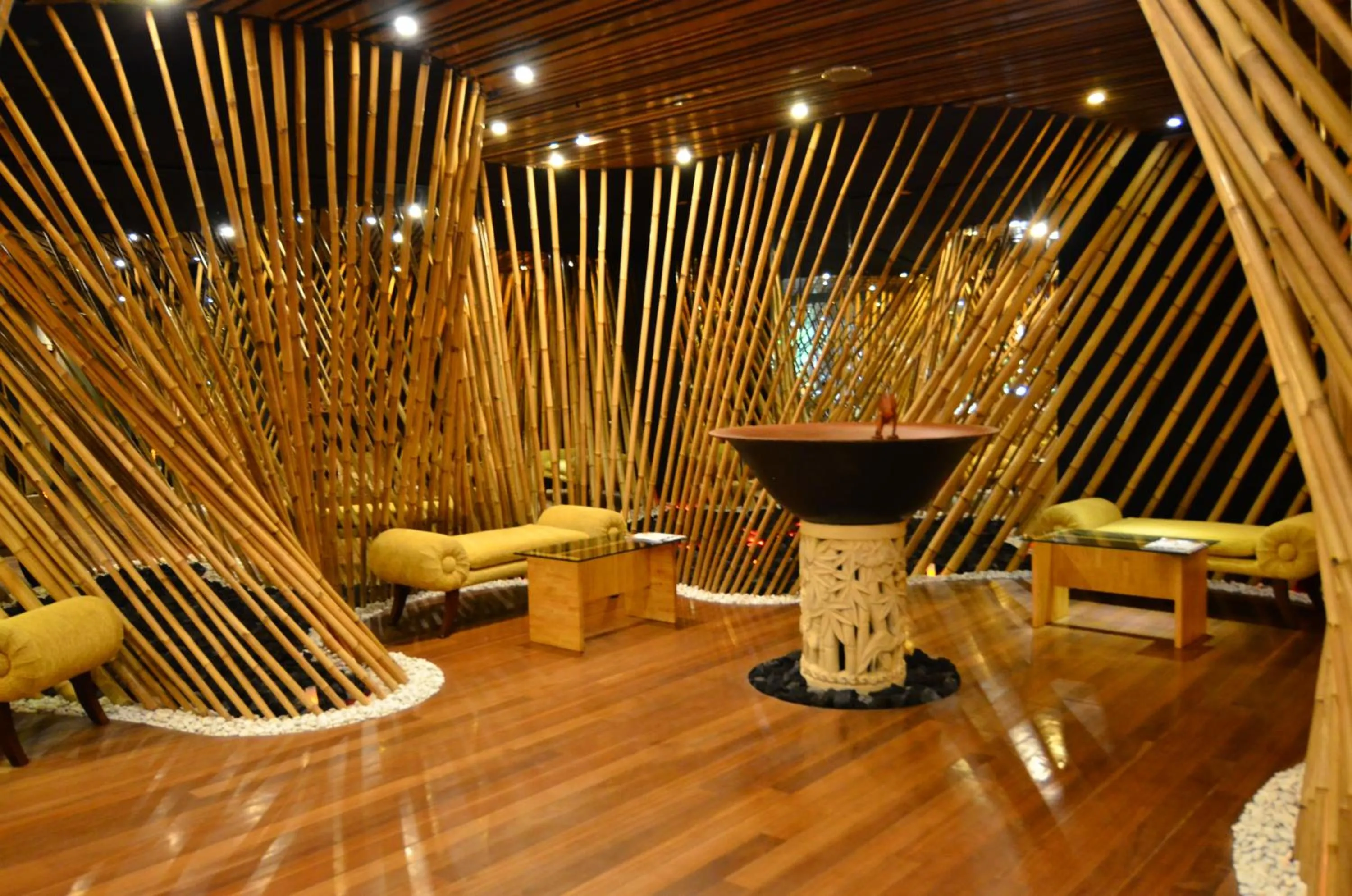 Spa and wellness centre/facilities in Kupu Kupu Jimbaran Beach Hotel & Spa by L’Occitane