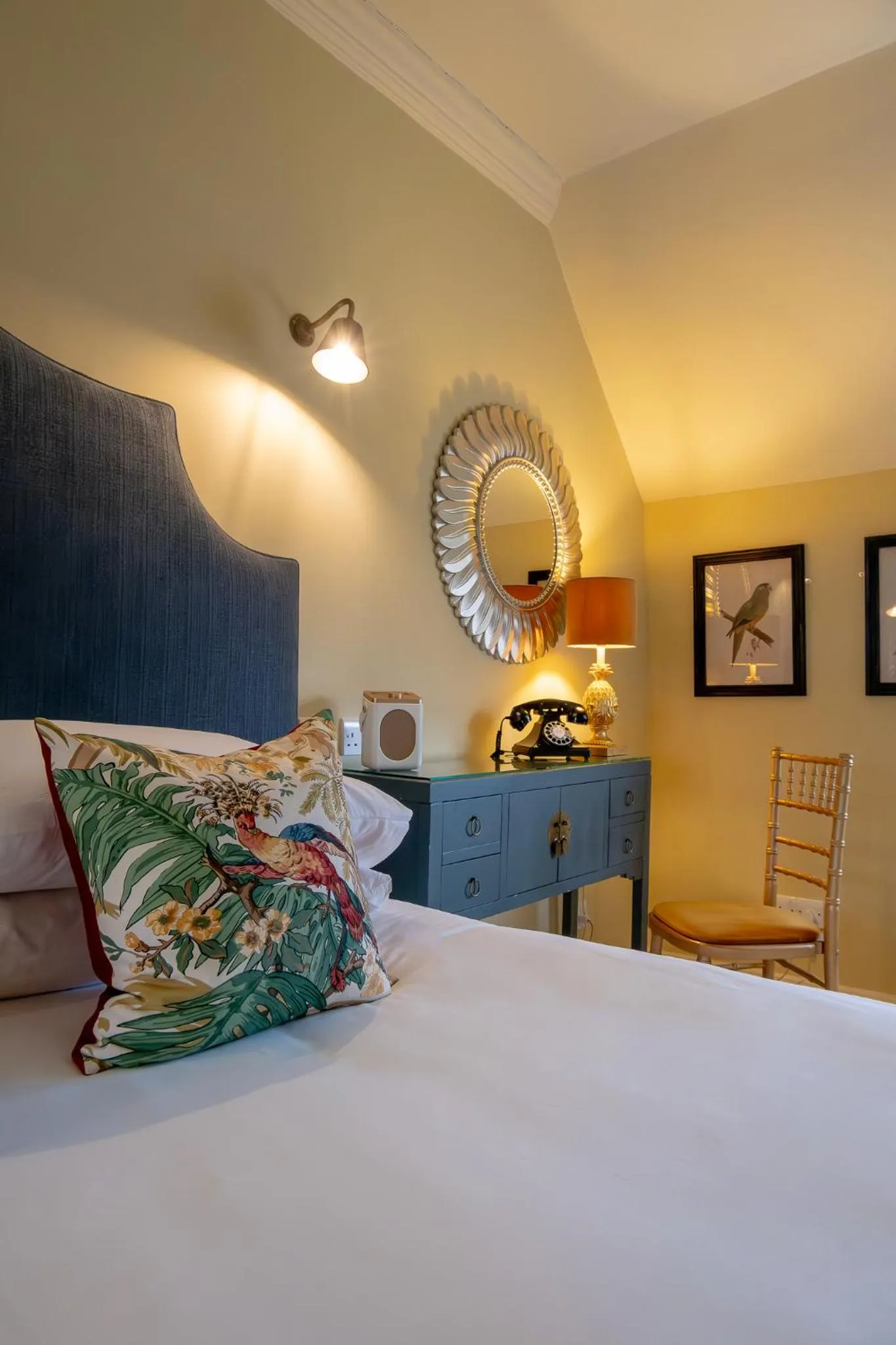 Bedroom, Bed in Leeds Castle Stable Courtyard Bed and Breakfast