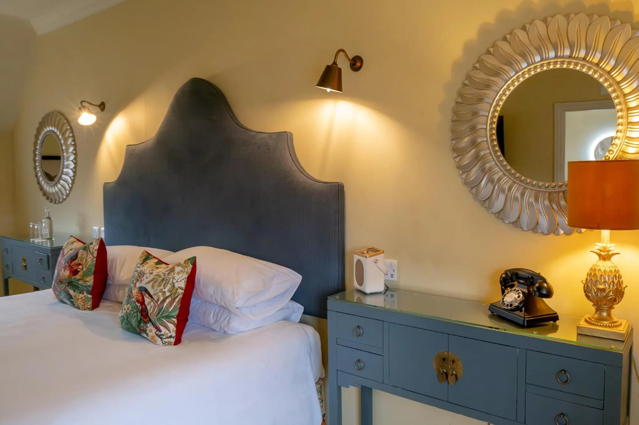 Bedroom, Bed in Leeds Castle Stable Courtyard Bed and Breakfast