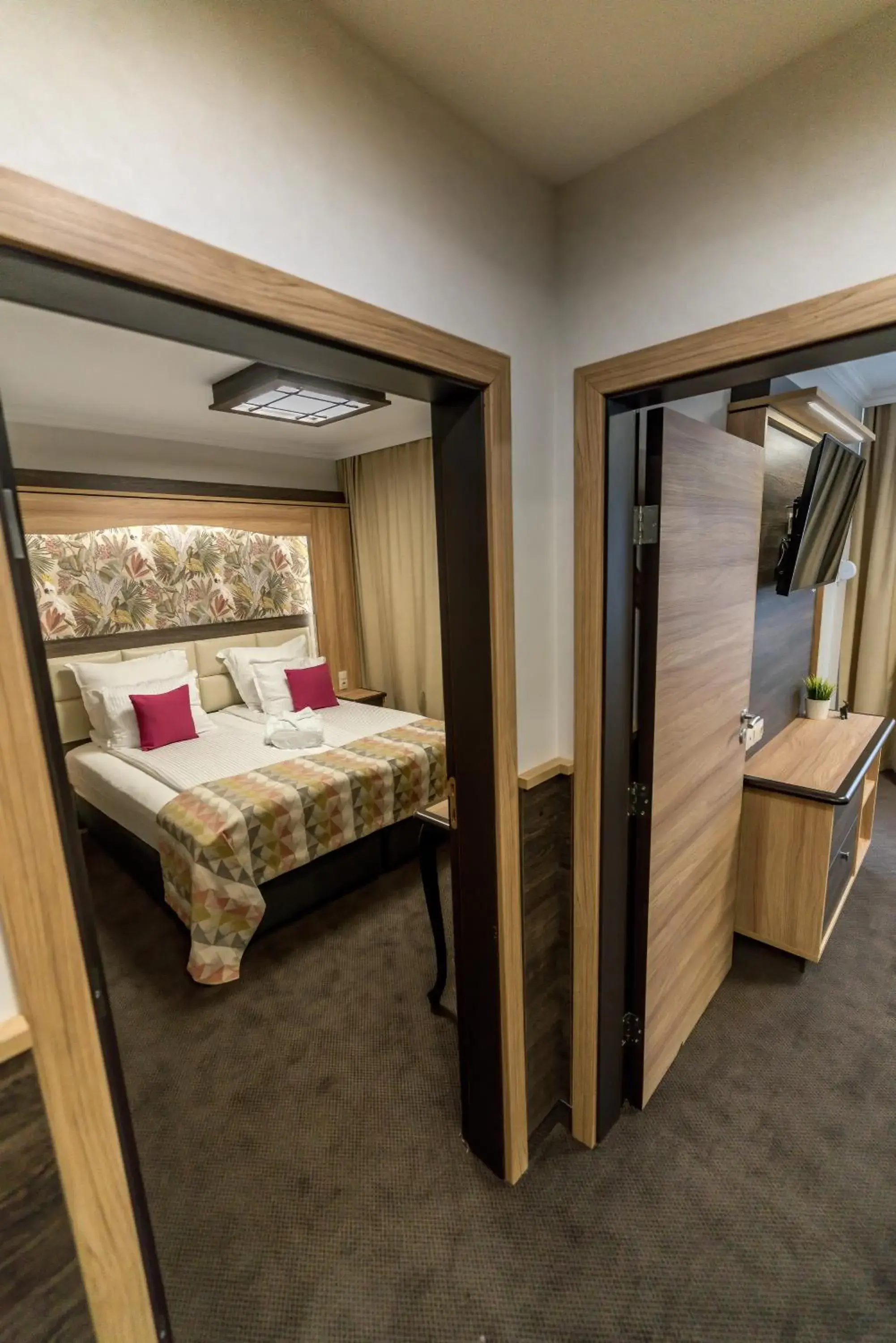 Business Apartment with Garden View in Hotel ZOO Sofia Business Apartment with Garden View in Hotel ZOO Sofia