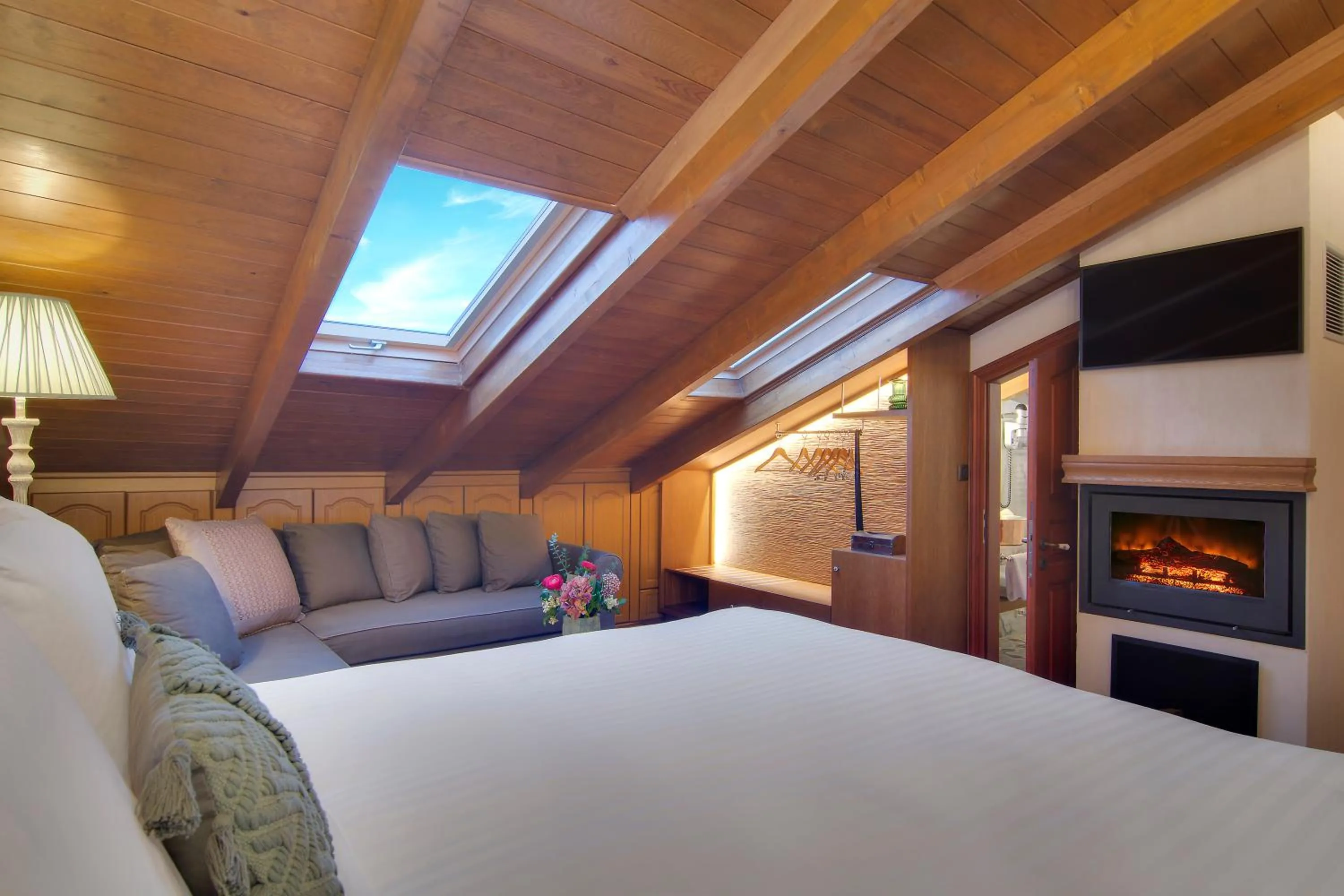 Bed in ARCHONTARIKI Historic Boutique Hotel